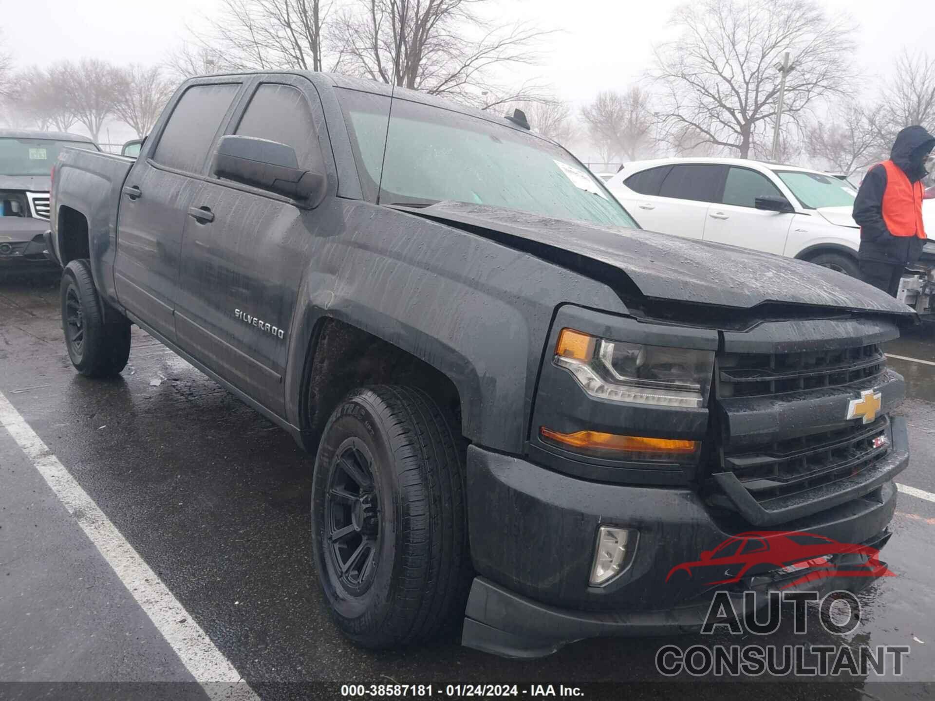 CHEVROLET SILVERADO 2018 - 3GCUKREC5JG551346