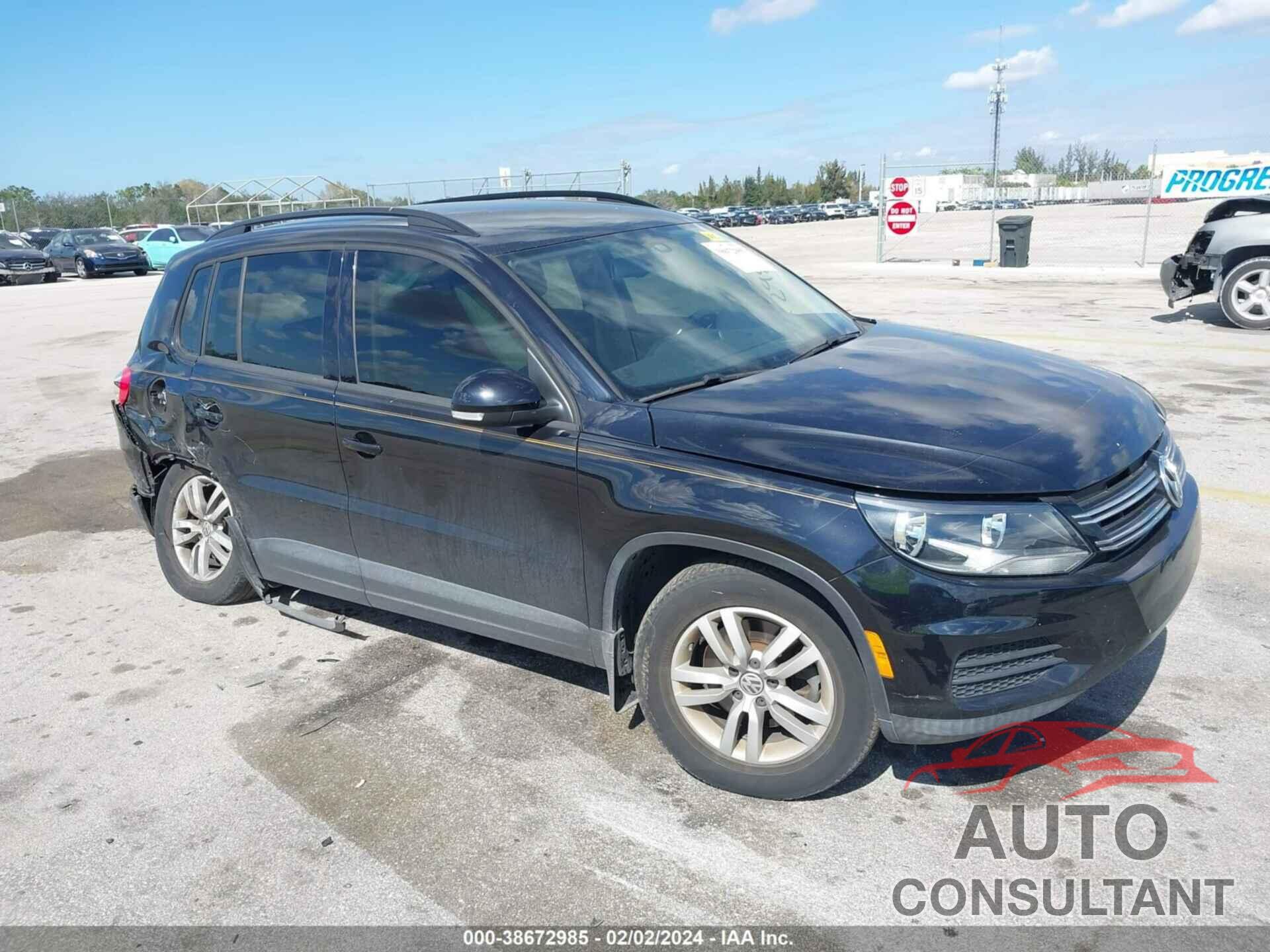 VOLKSWAGEN TIGUAN 2016 - WVGBV7AX2GW019389