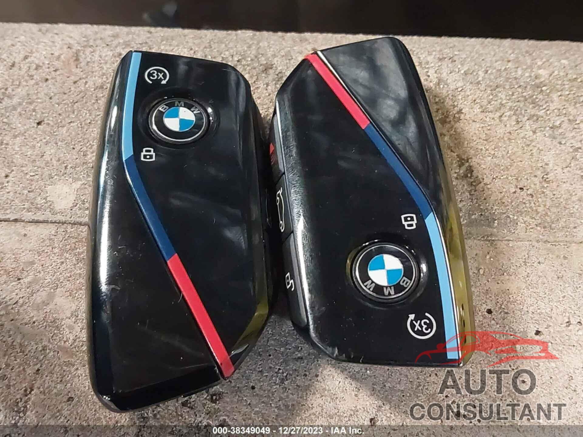 BMW X7 2023 - 5UX33EM05P9R88697
