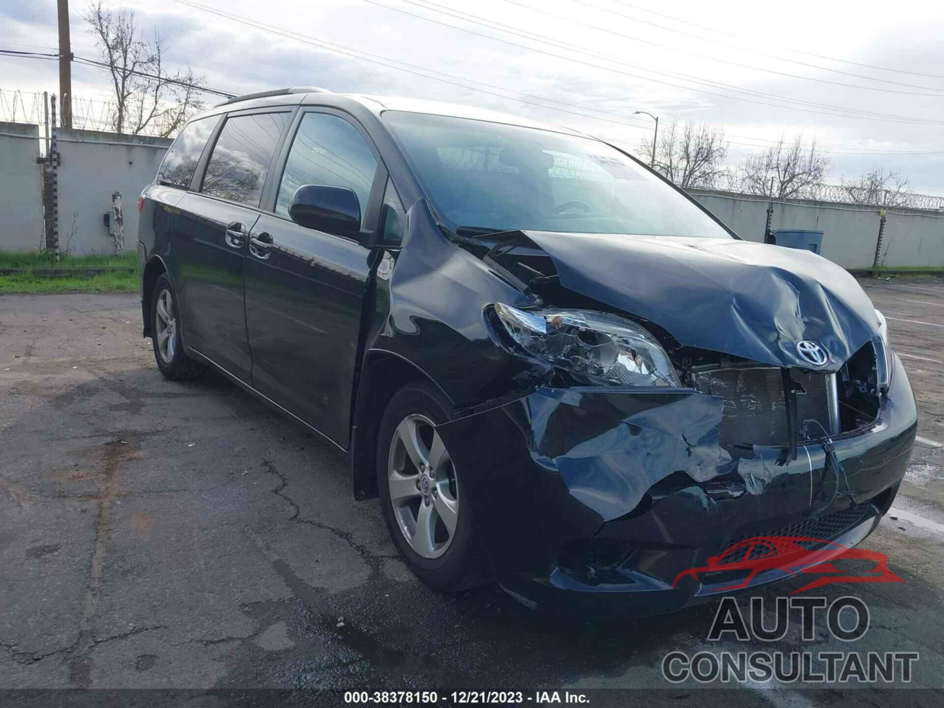 TOYOTA SIENNA 2017 - 5TDKZ3DC5HS861560