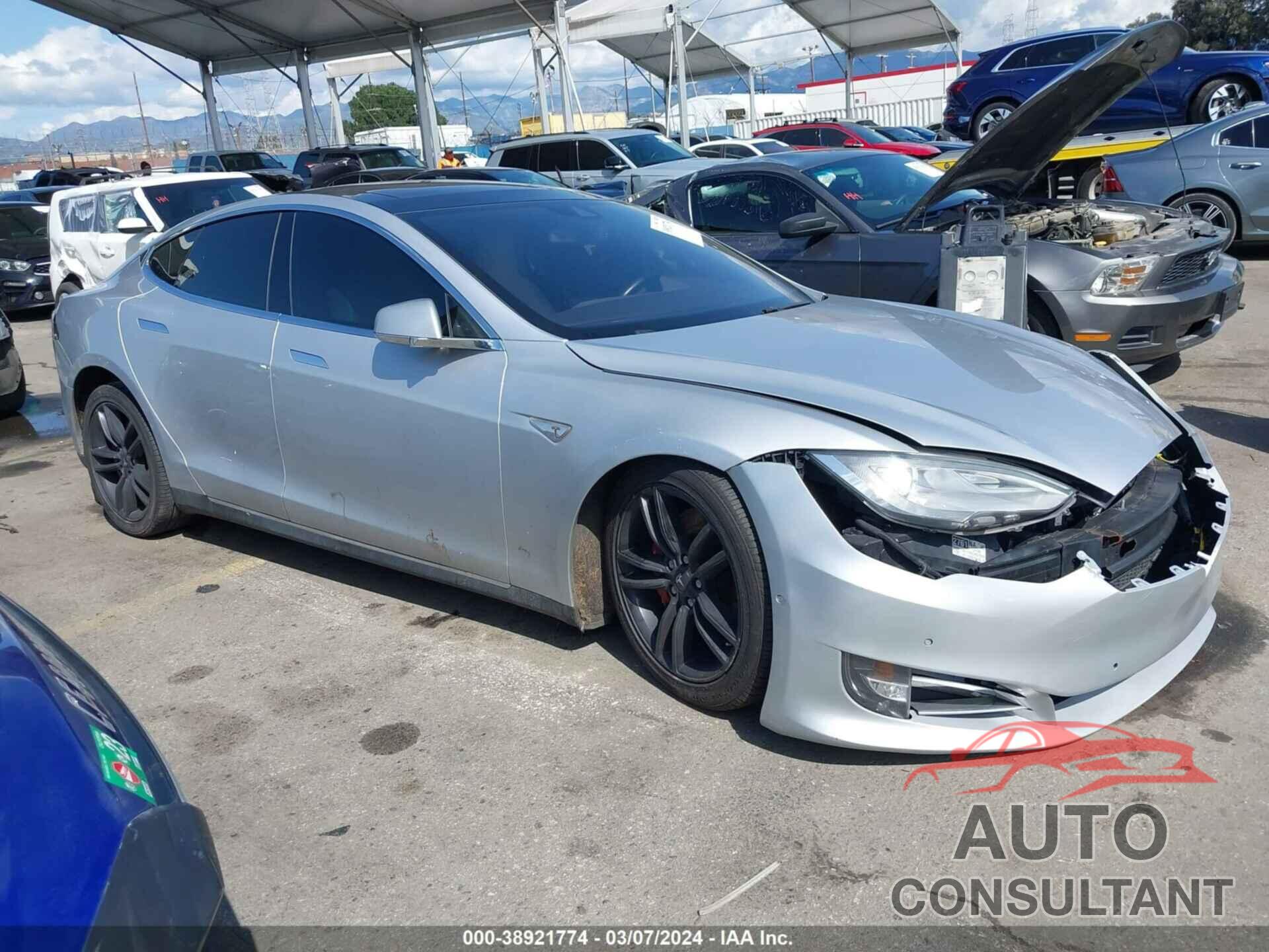 TESLA MODEL S 2016 - 5YJSA1E22GF120819