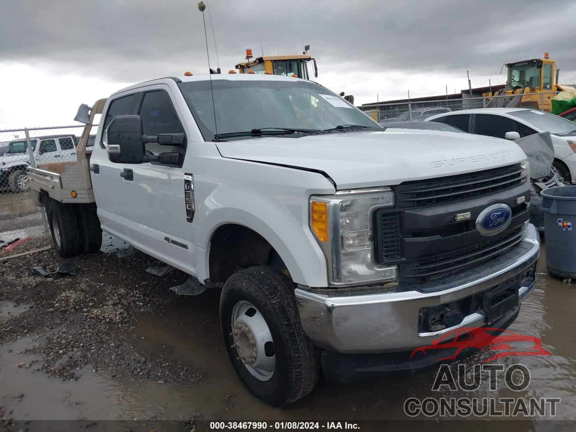 FORD F-350 CHASSIS 2017 - 1FD8W3HT7HEC98722