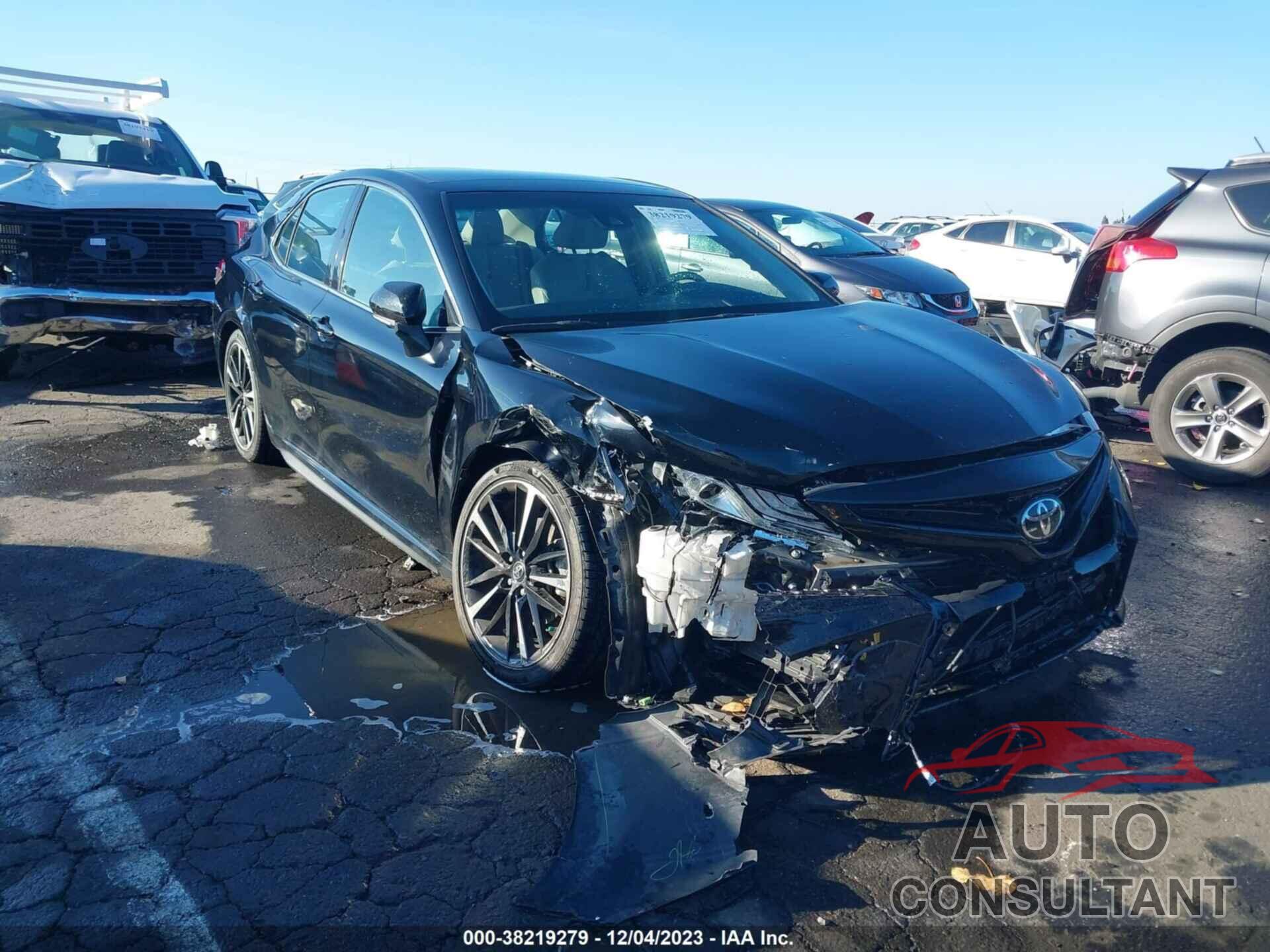 TOYOTA CAMRY 2018 - 4T1B61HK6JU514458