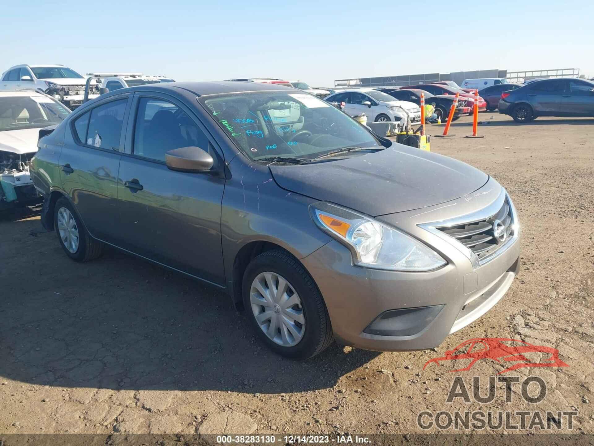 NISSAN VERSA 2017 - 3N1CN7AP5HL812138