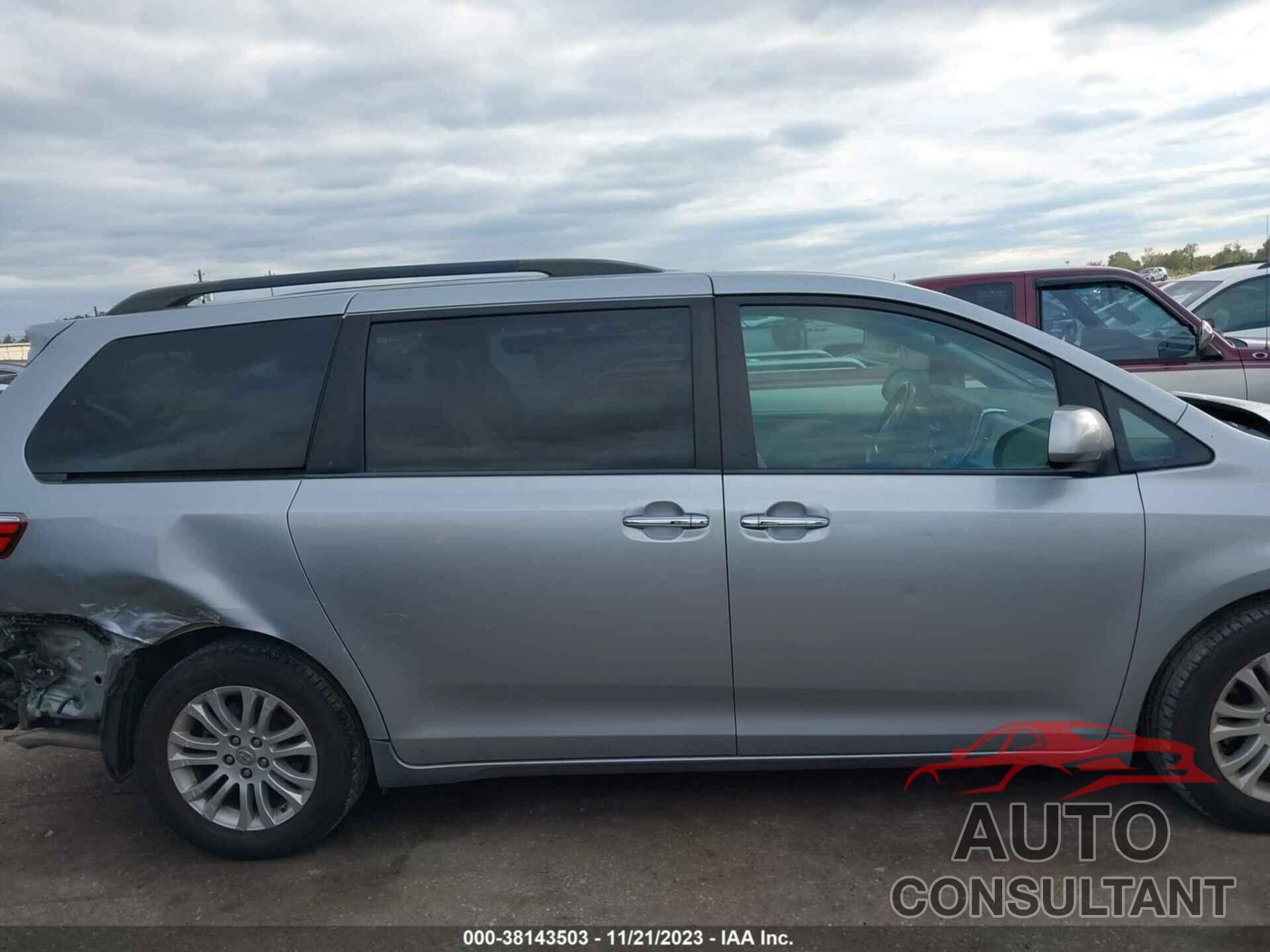 TOYOTA SIENNA 2017 - 5TDYZ3DC7HS768131