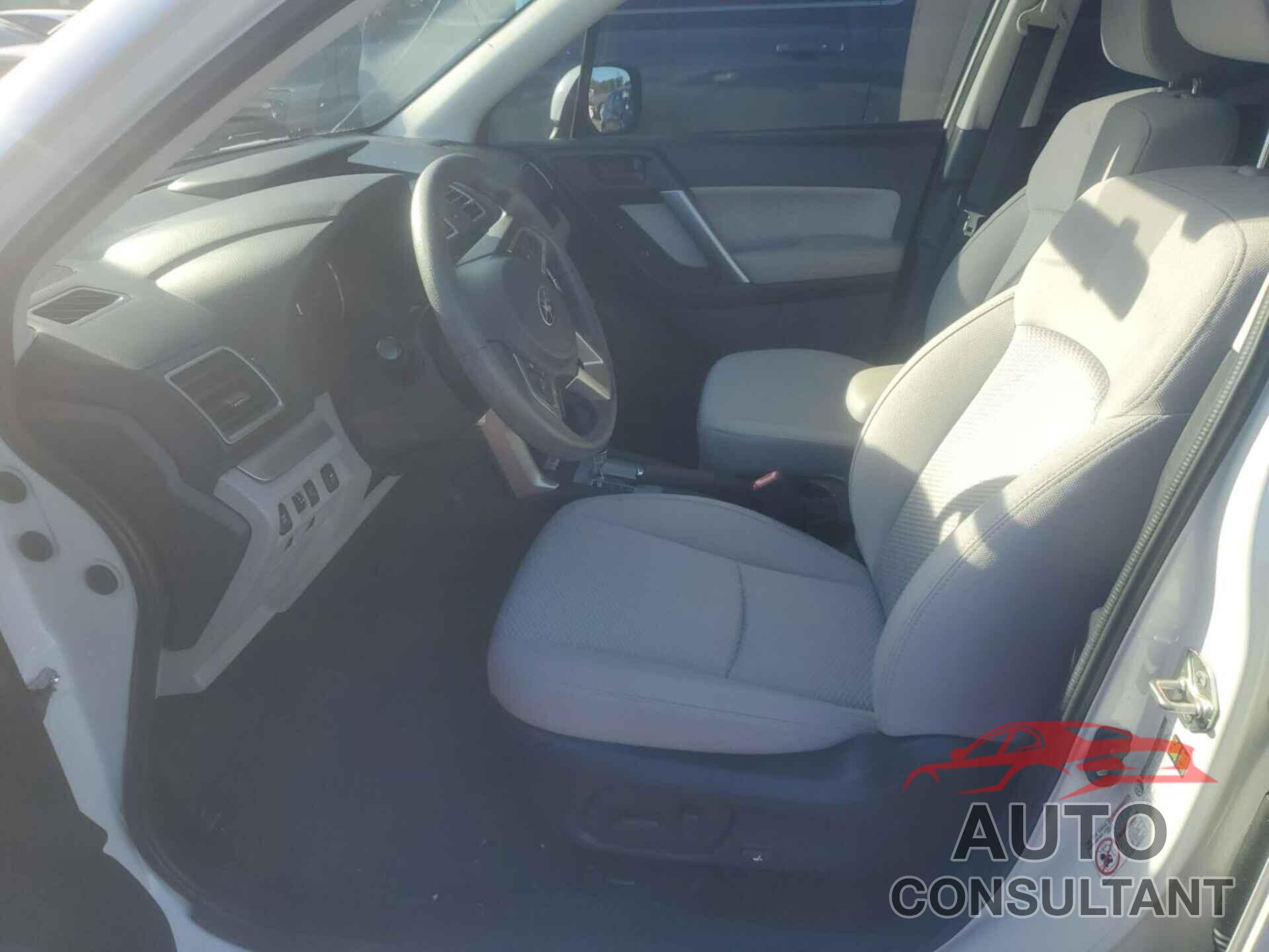 SUBARU FORESTER 2018 - JF2SJAGC9JH574659