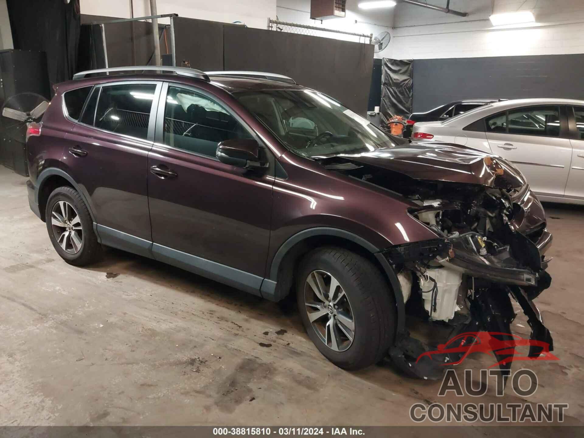 TOYOTA RAV4 2018 - 2T3RFREV8JW715510