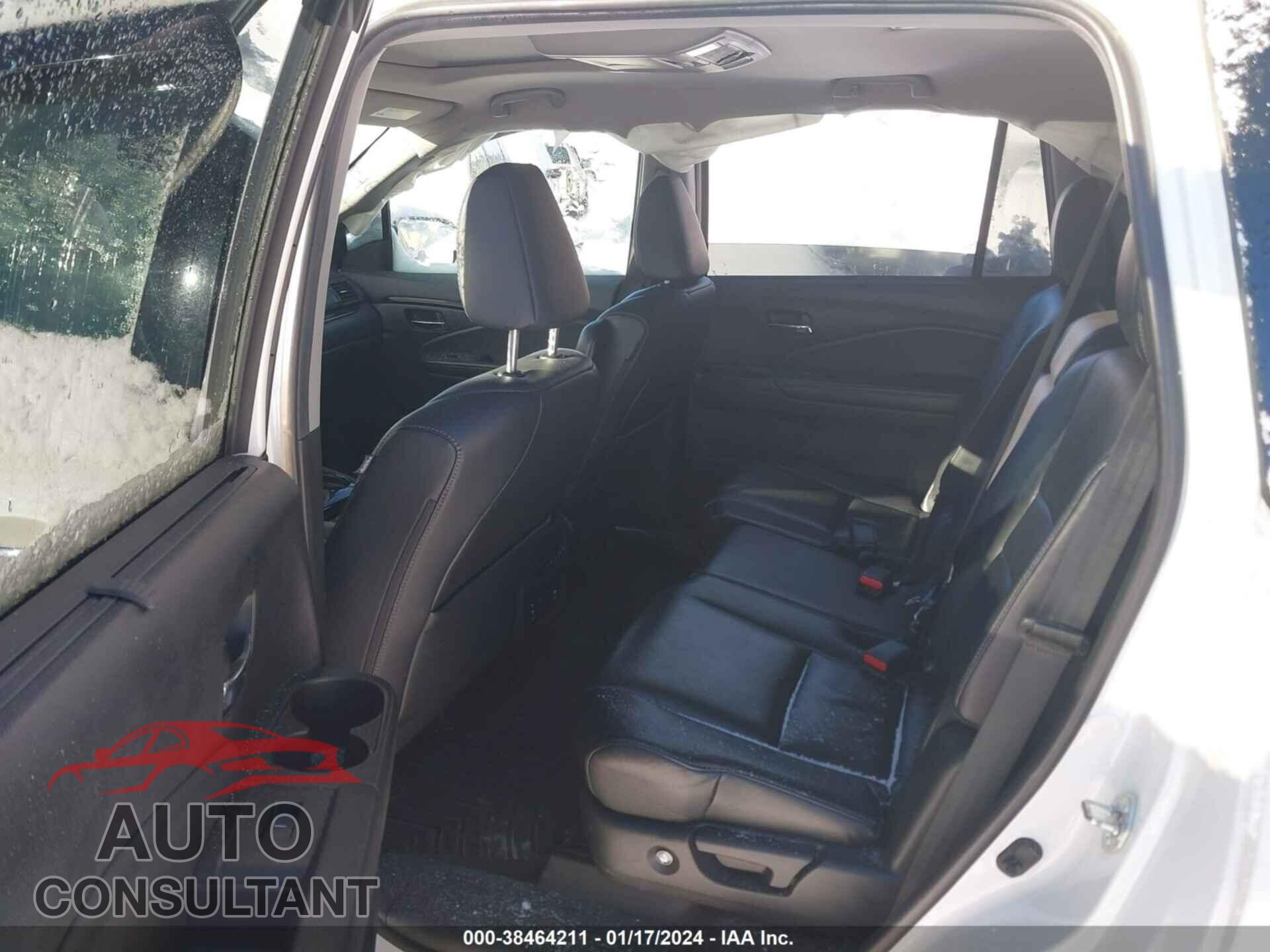 HONDA PILOT 2017 - 5FNYF6H99HB101722