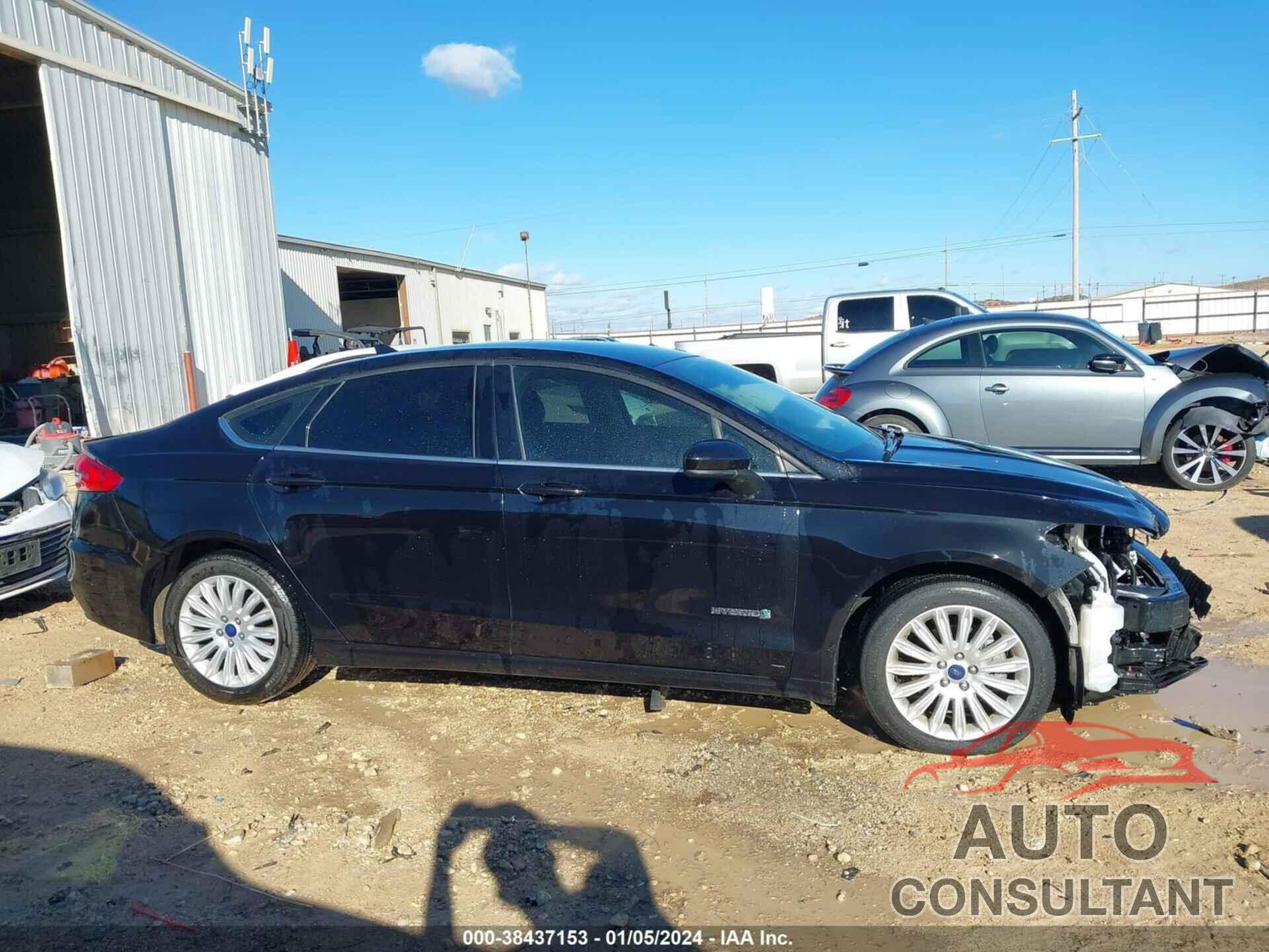 FORD FUSION HYBRID 2019 - 3FA6P0LU5KR220442