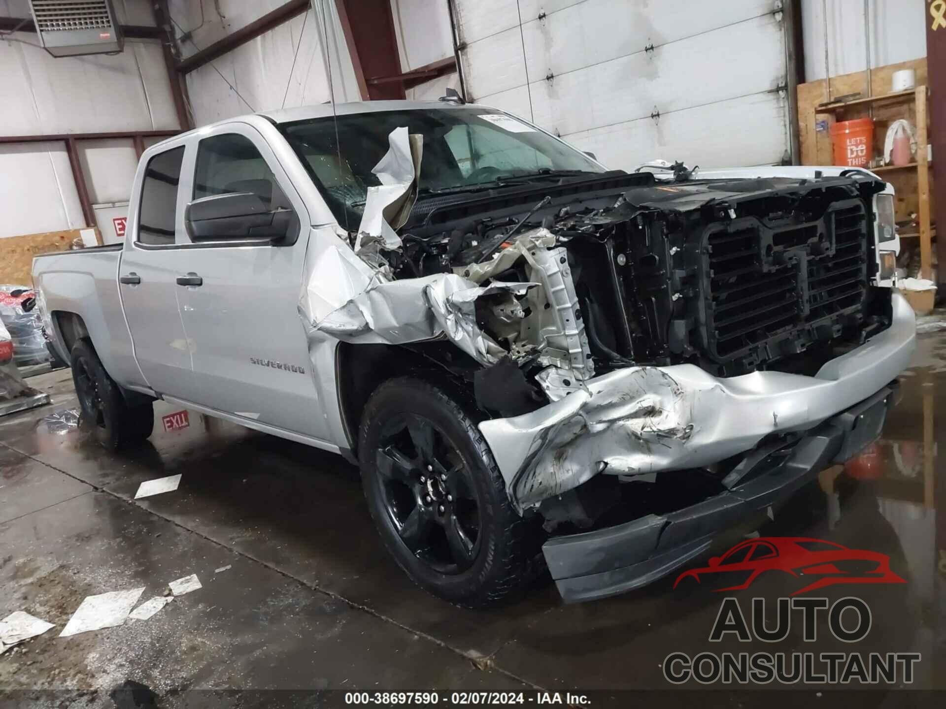 CHEVROLET SILVERADO 1500 2018 - 1GCVKPEC0JZ167029