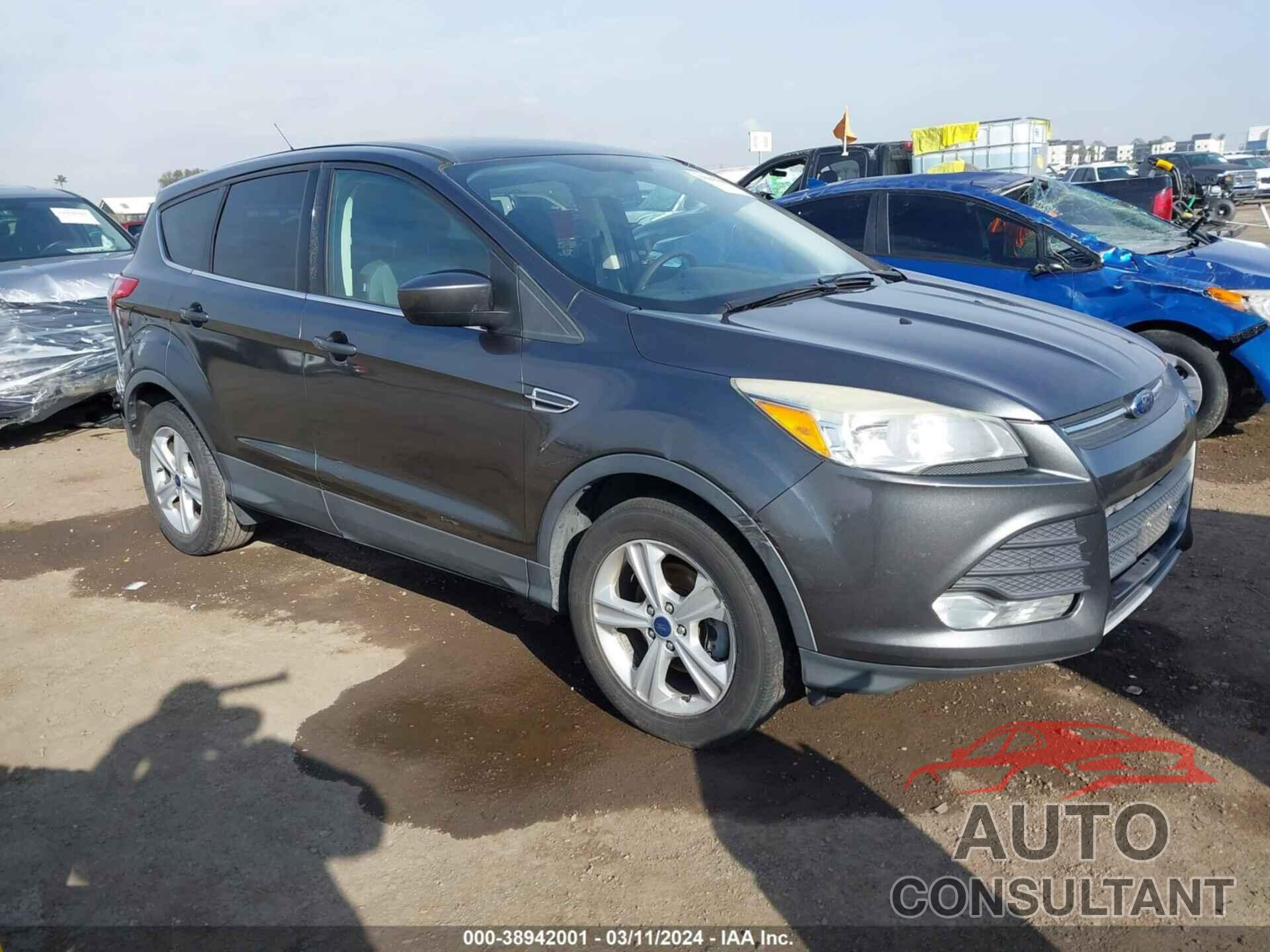 FORD ESCAPE 2016 - 1FMCU0GX1GUC11811