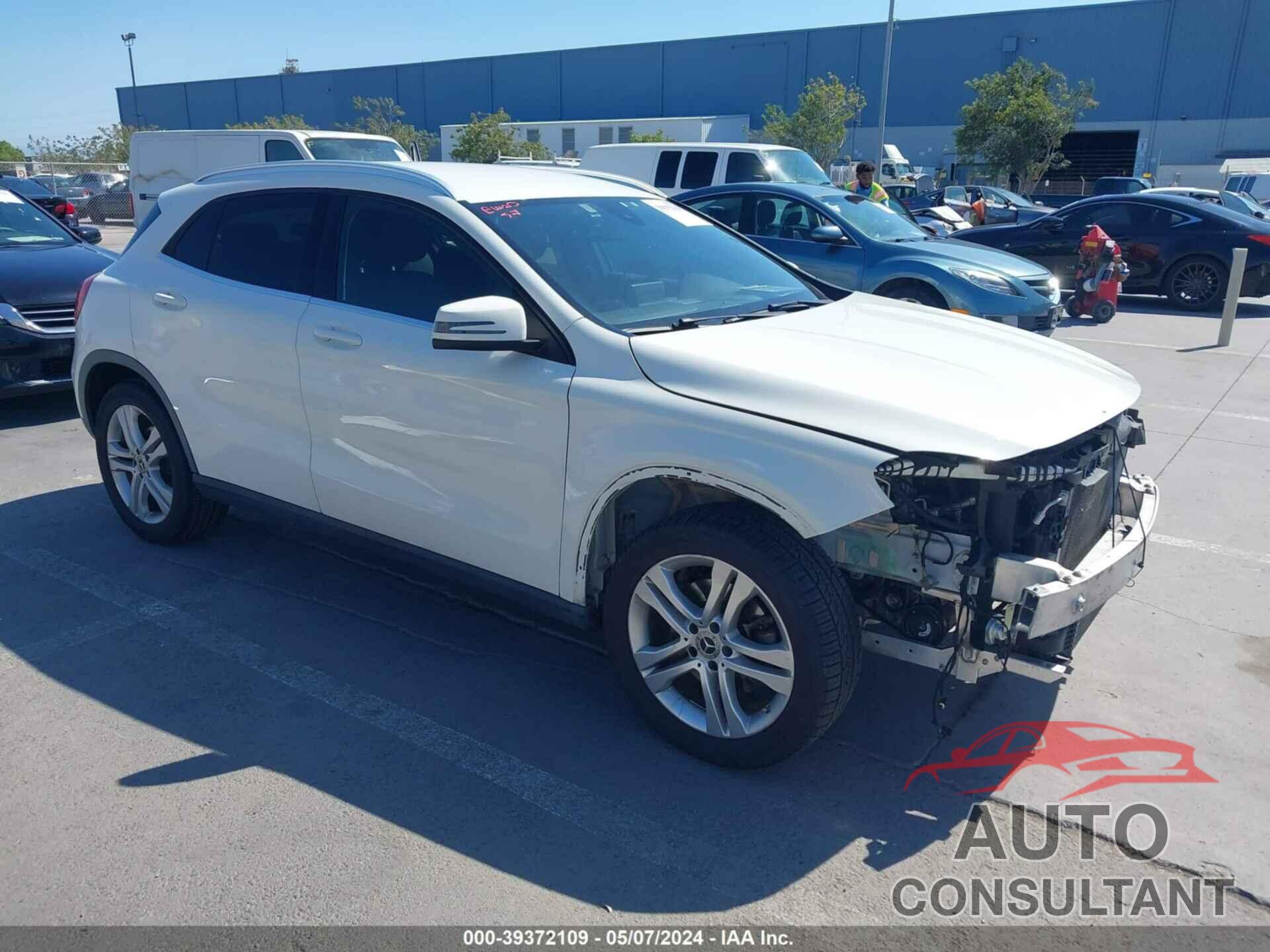 MERCEDES-BENZ GLA 250 2018 - WDCTG4GB5JJ436744