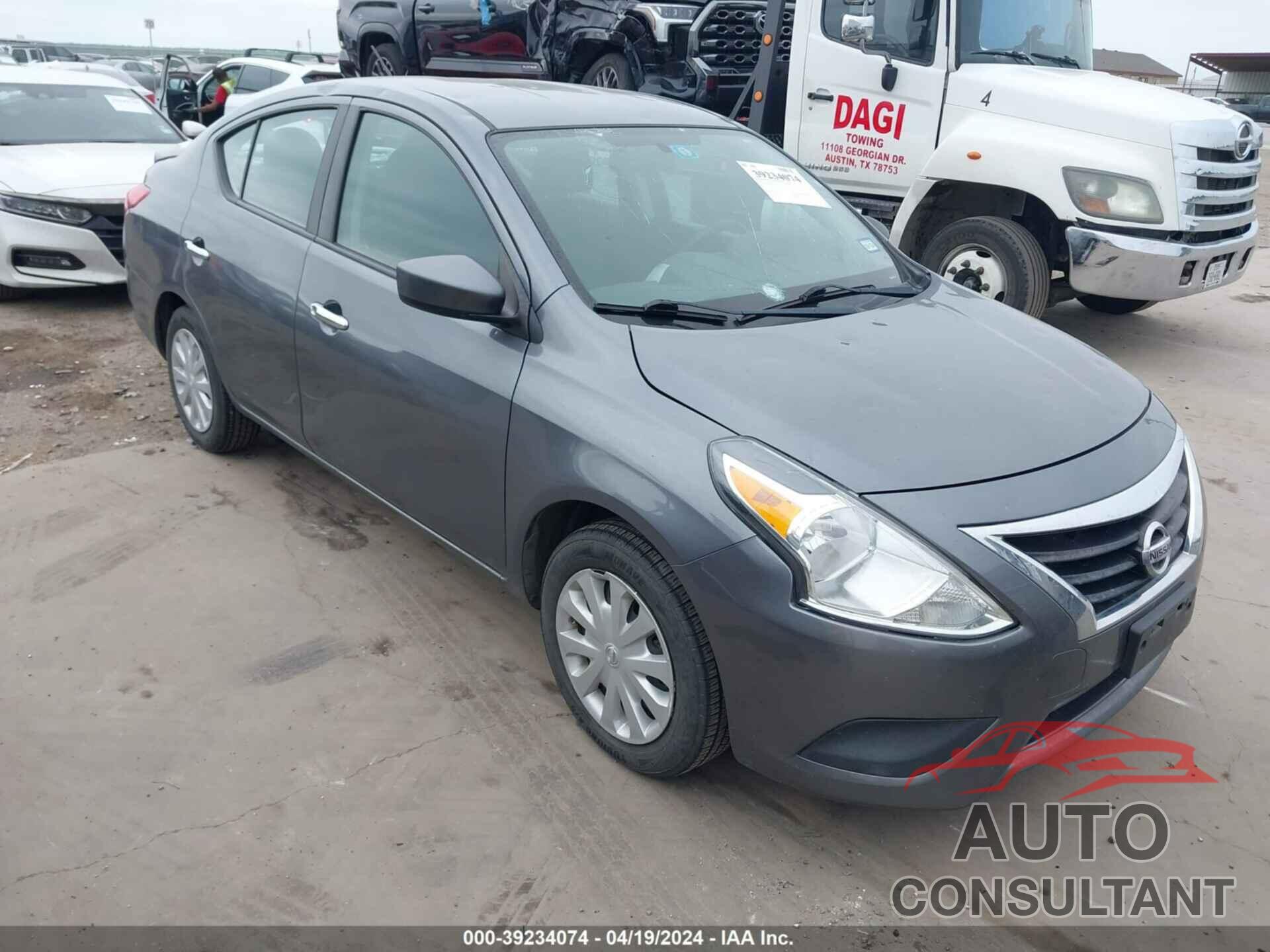 NISSAN VERSA 2018 - 3N1CN7AP7JL881032