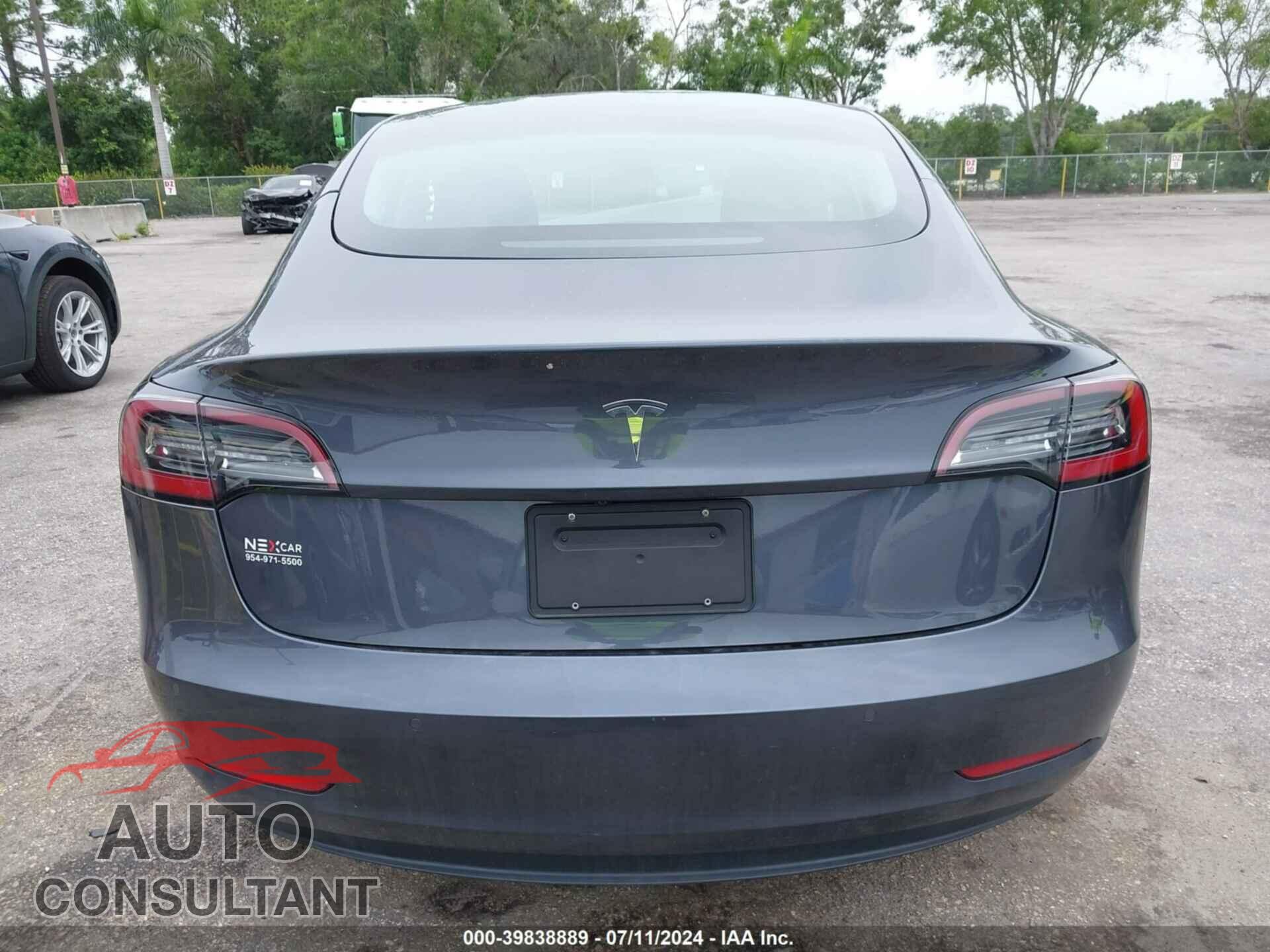 TESLA MODEL 3 2021 - 5YJ3E1EA4MF043818