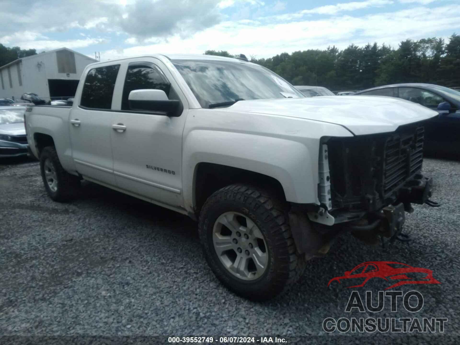 CHEVROLET SILVERADO 1500 2018 - 3GCUKREC6JG257051