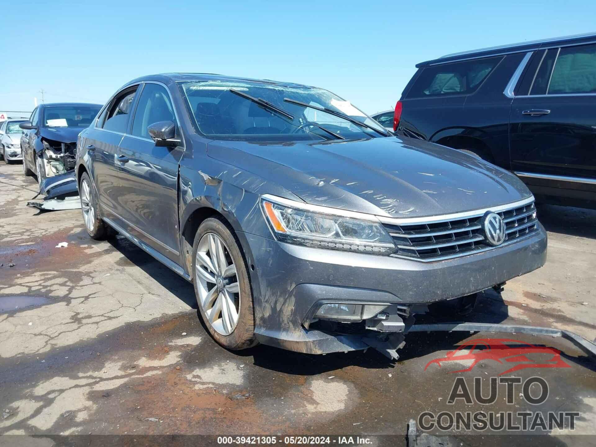 VOLKSWAGEN PASSAT 2017 - 1VWCT7A36HC032674