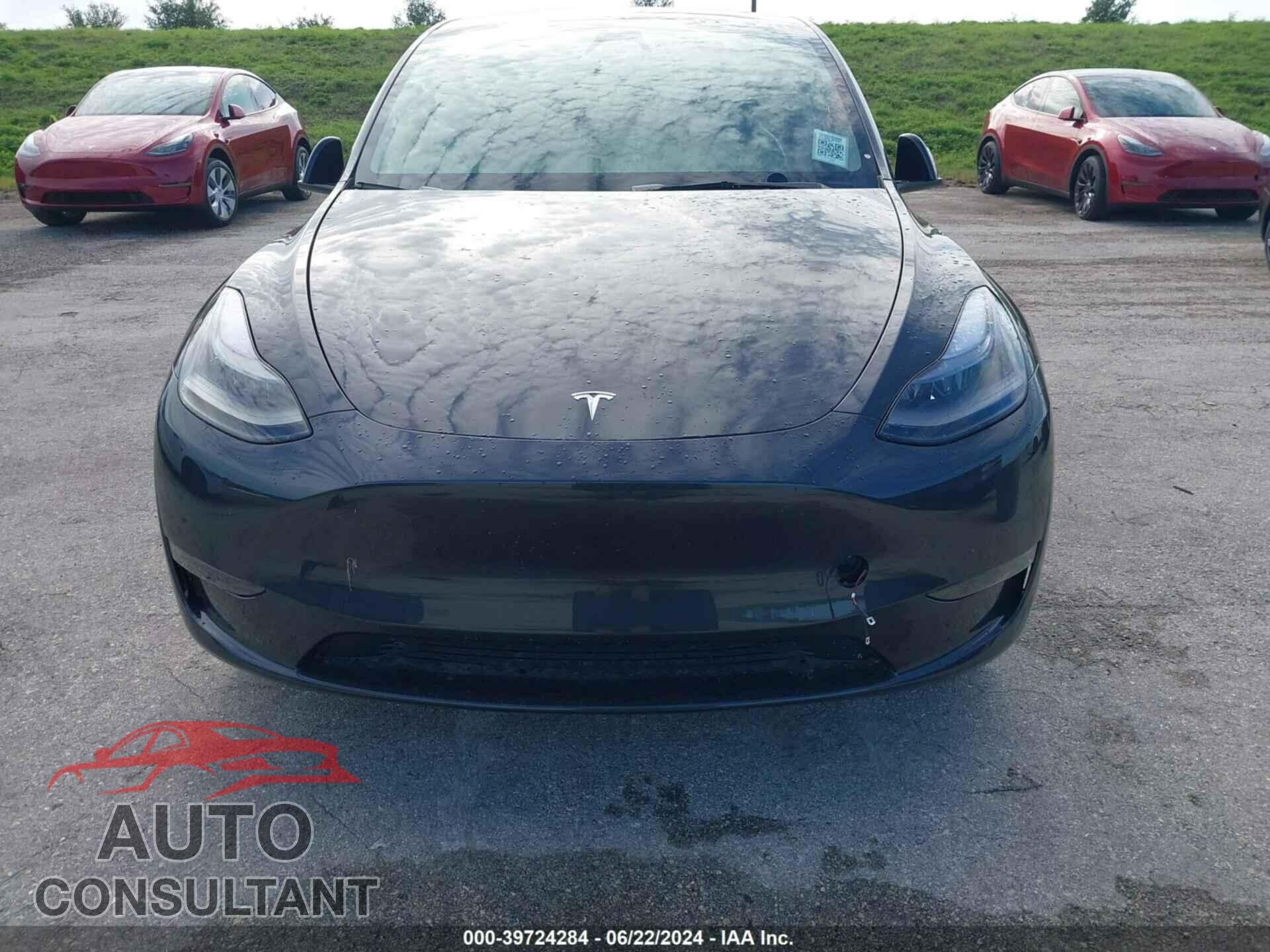 TESLA MODEL Y 2024 - 7SAYGDED1RF092092