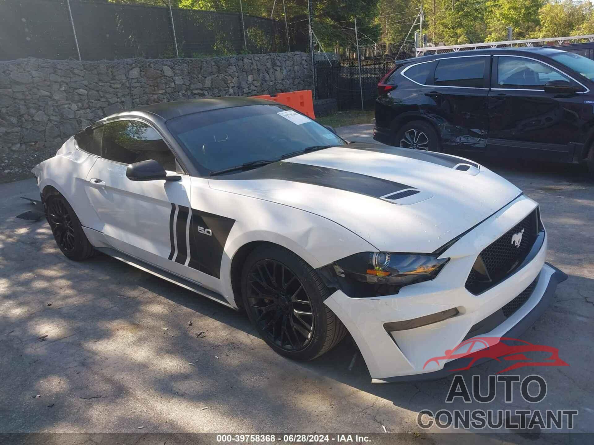 FORD MUSTANG 2018 - 1FA6P8CF8J5121700