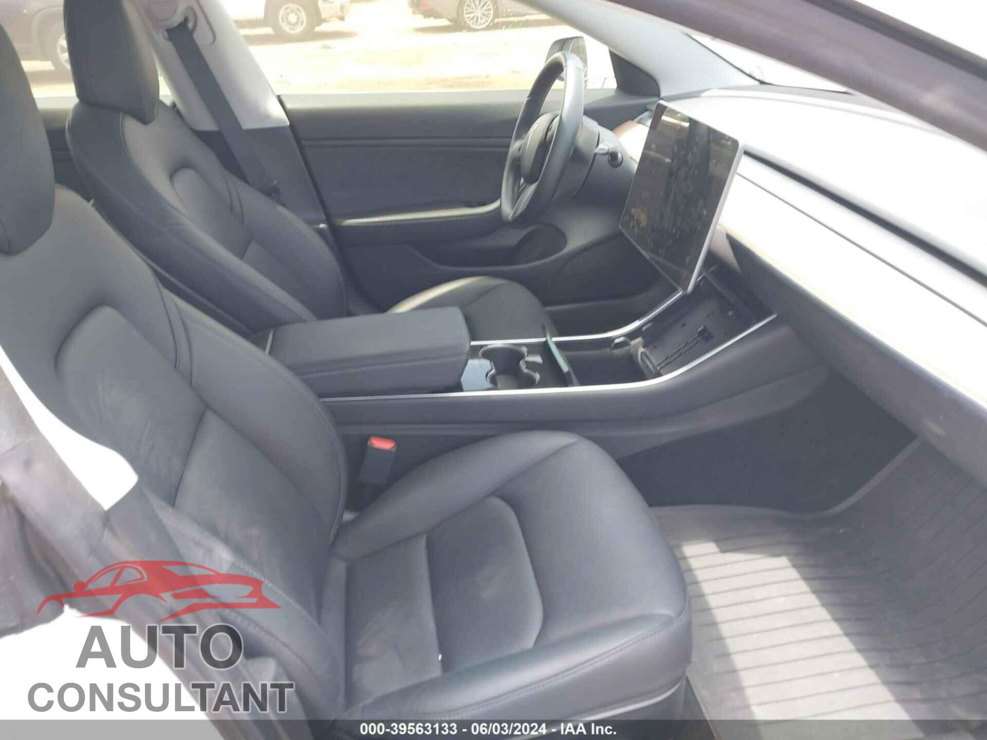 TESLA MODEL 3 2018 - 5YJ3E1EB8JF180281