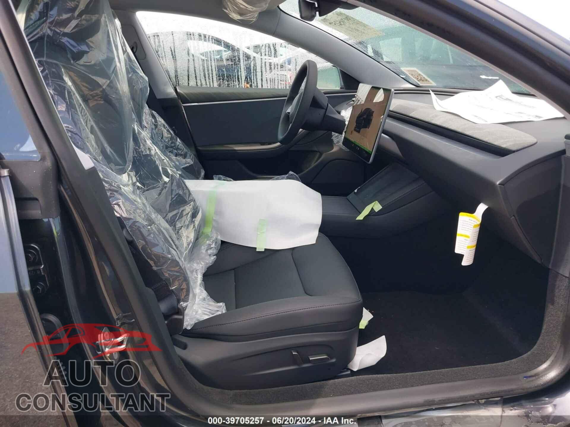 TESLA MODEL 3 2024 - 5YJ3E1EA2RF751041