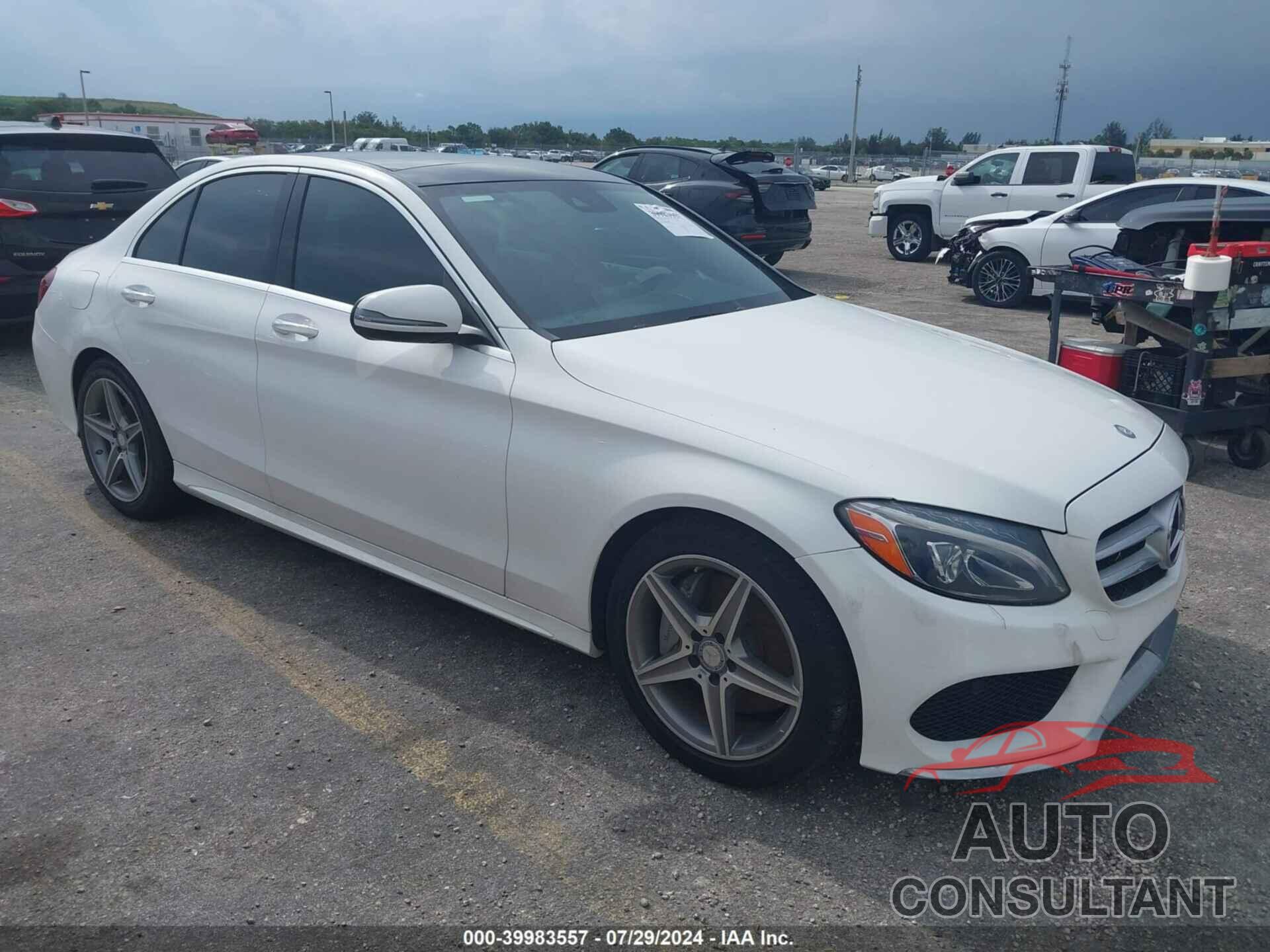 MERCEDES-BENZ C 300 2017 - 55SWF4JB0HU186747