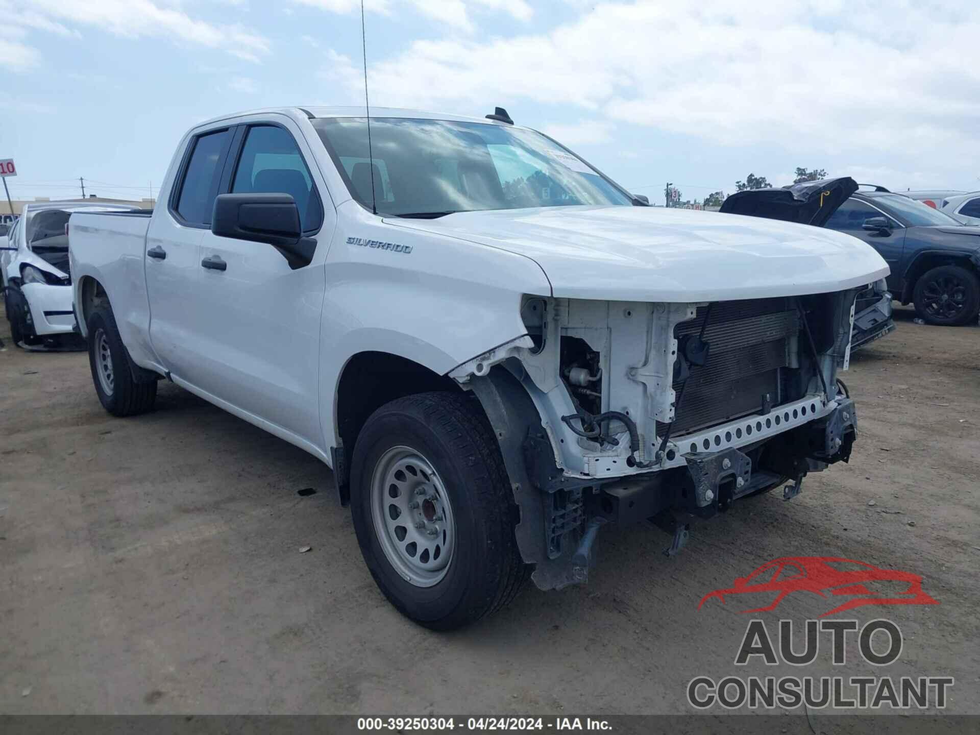 CHEVROLET SILVERADO 1500 2021 - 1GCRWAEF4MZ338558