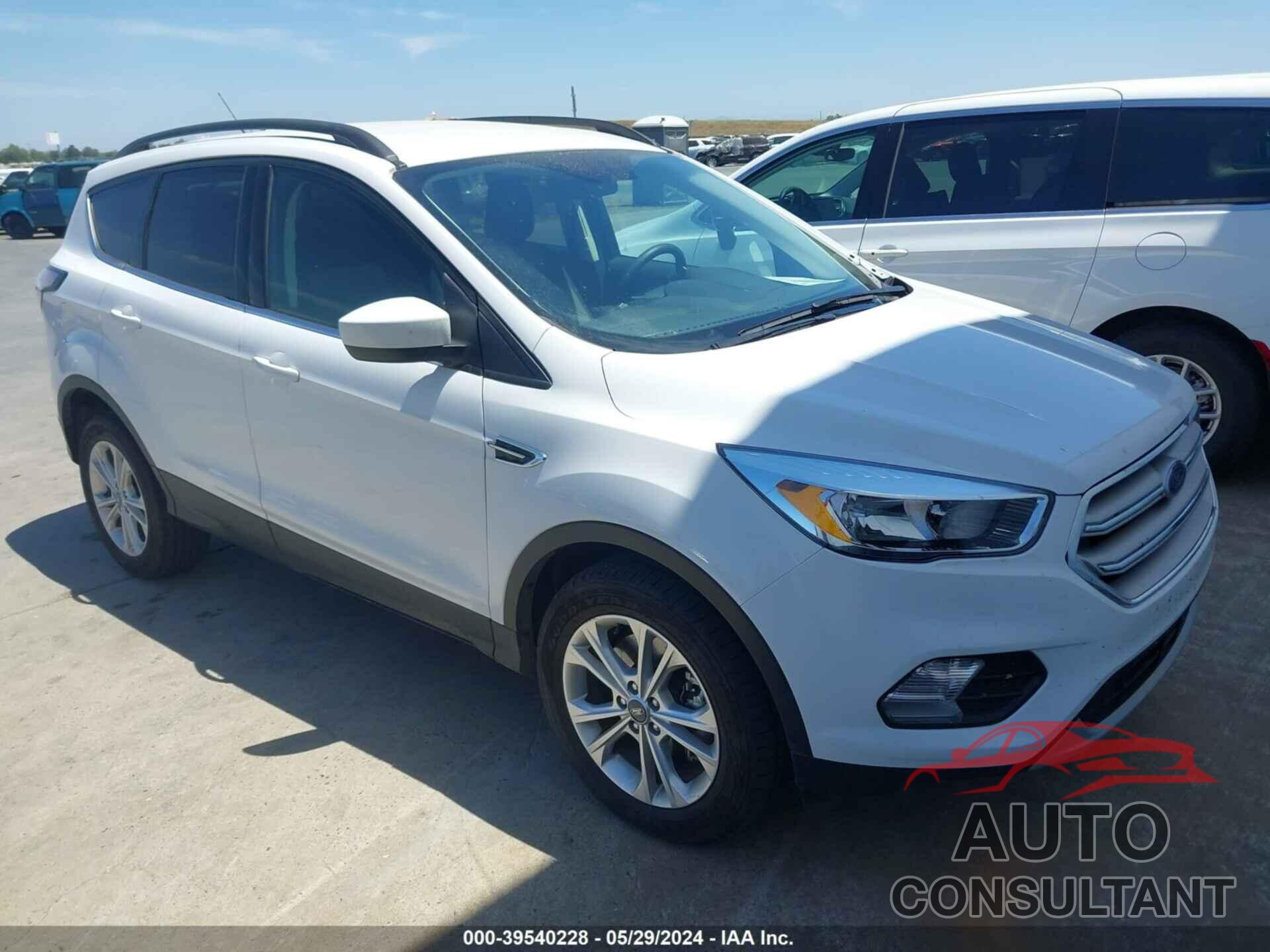 FORD ESCAPE 2018 - 1FMCU9GD2JUD08694