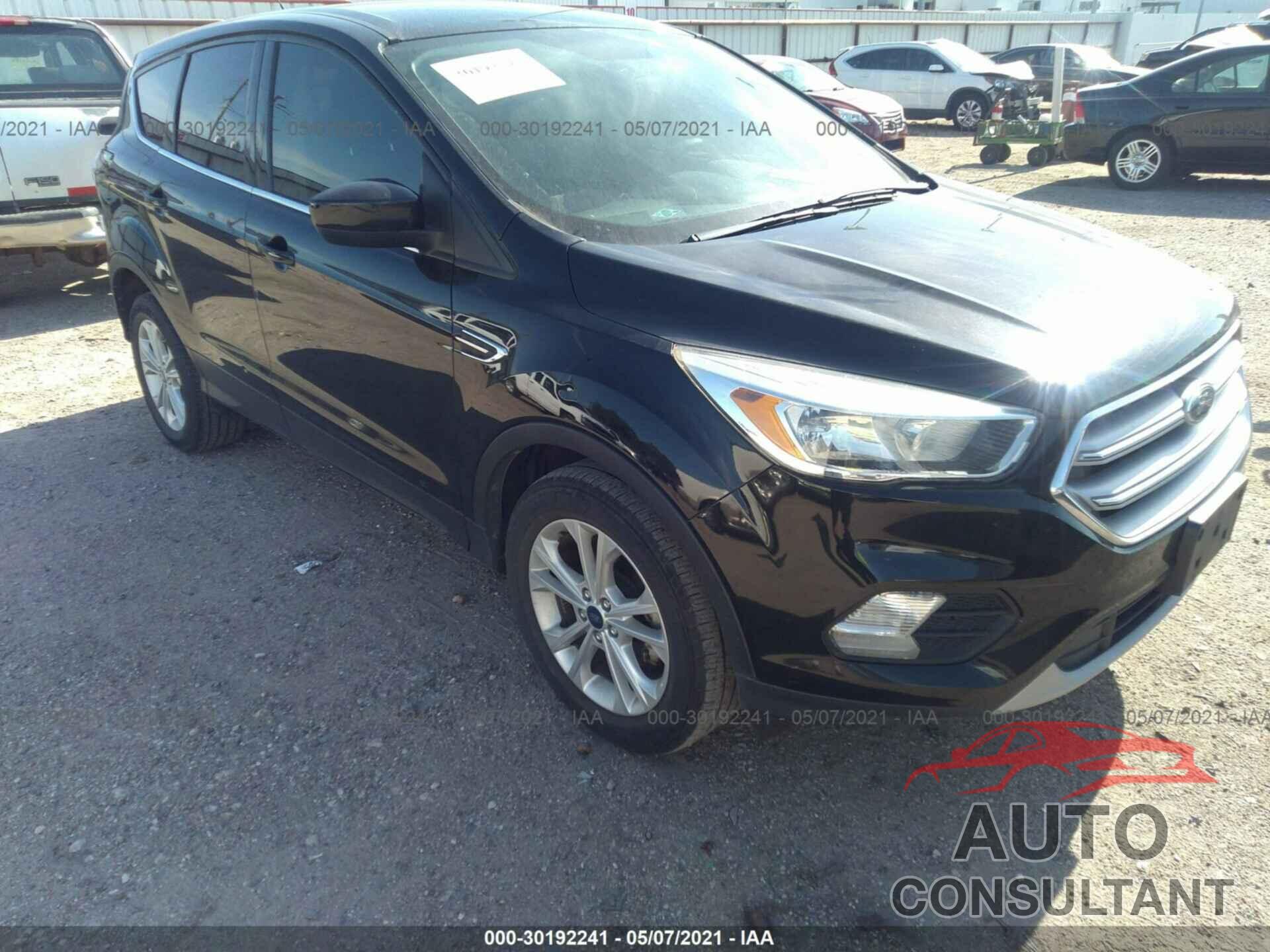 FORD ESCAPE 2017 - 1FMCU0GD4HUD27950