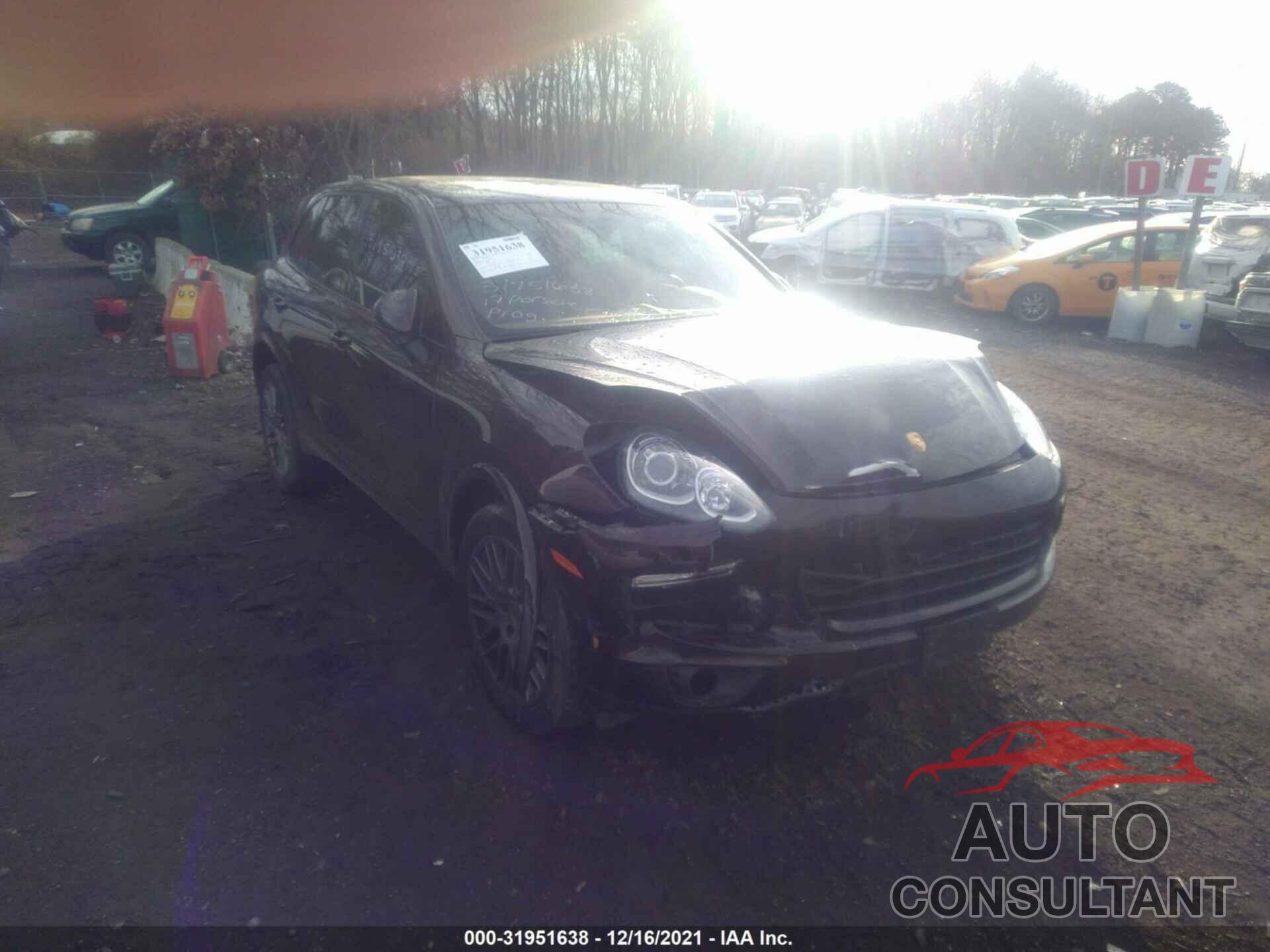 PORSCHE CAYENNE 2017 - WP1AA2A24HKA83279