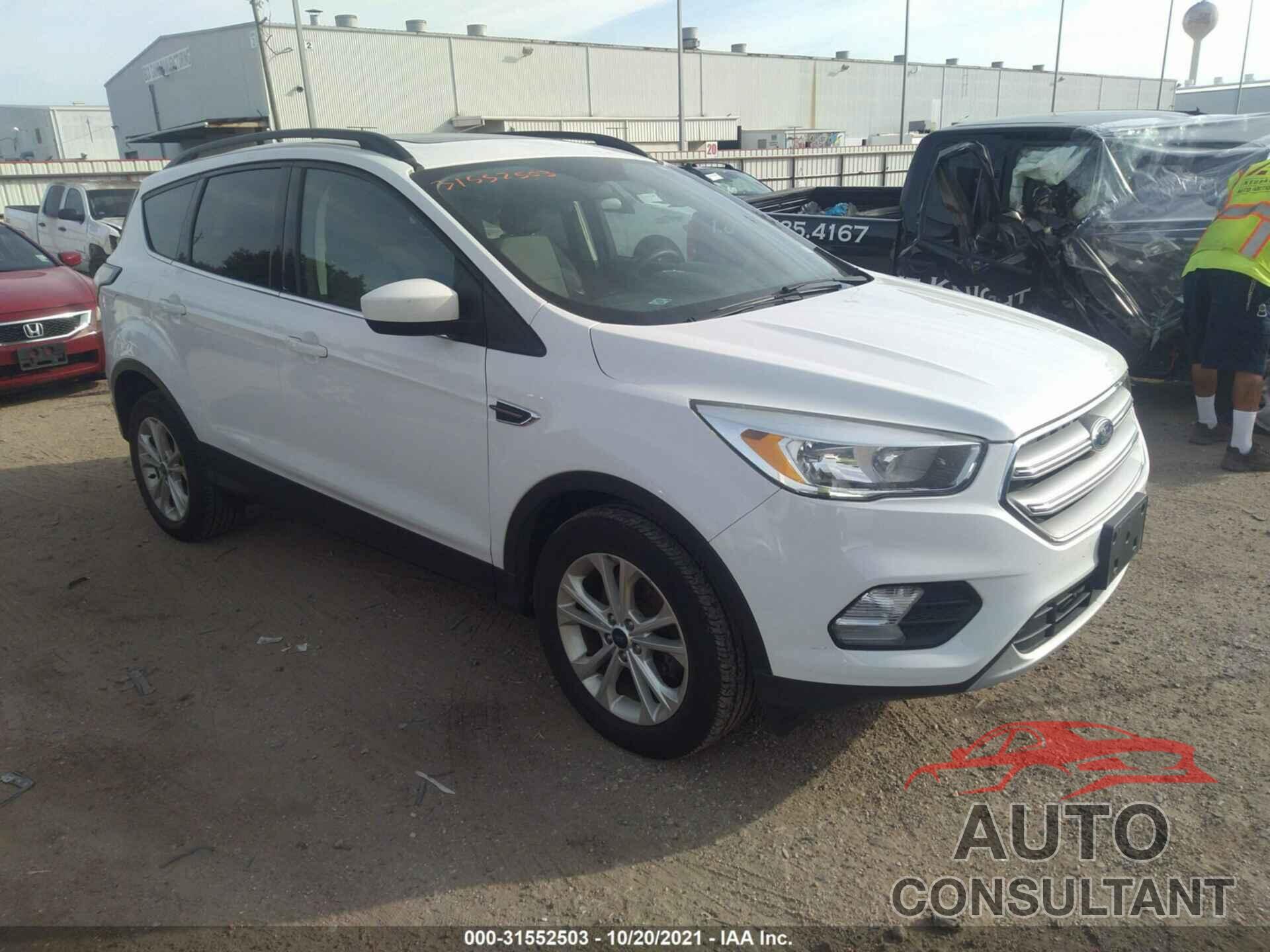 FORD ESCAPE 2018 - 1FMCU0GDXJUA43664