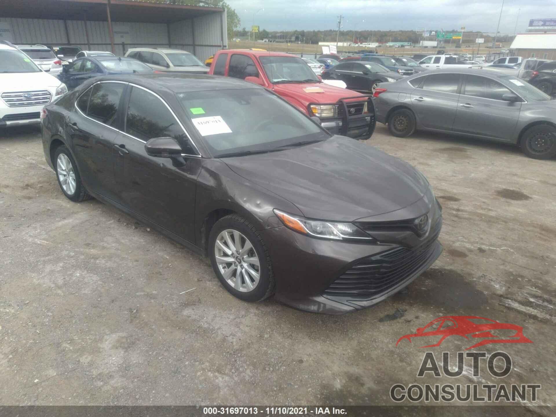 TOYOTA CAMRY 2018 - JTNB11HK9J3000656