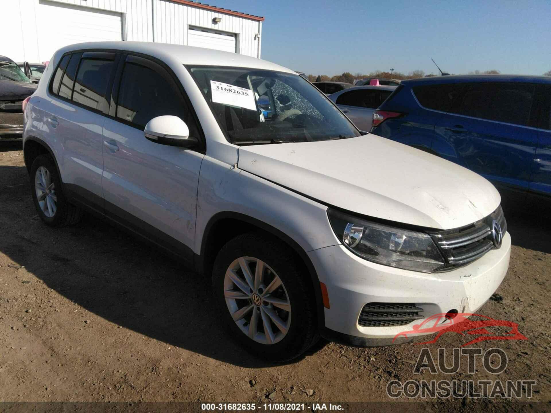 VOLKSWAGEN TIGUAN 2017 - WVGBV7AX0HK049385