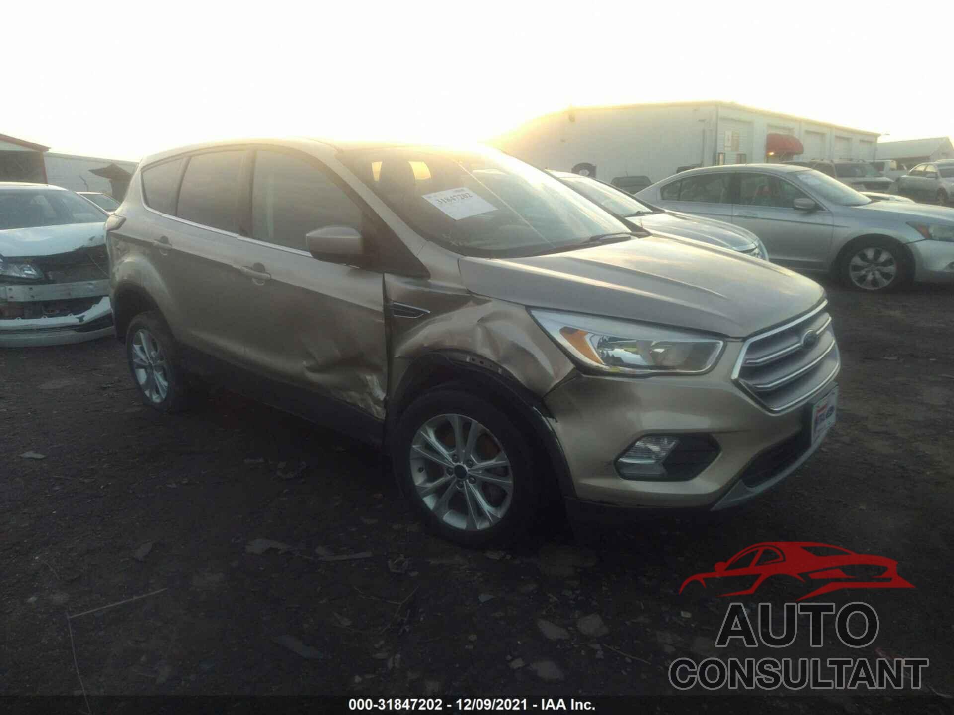 FORD ESCAPE 2017 - 1FMCU0GD2HUA53793