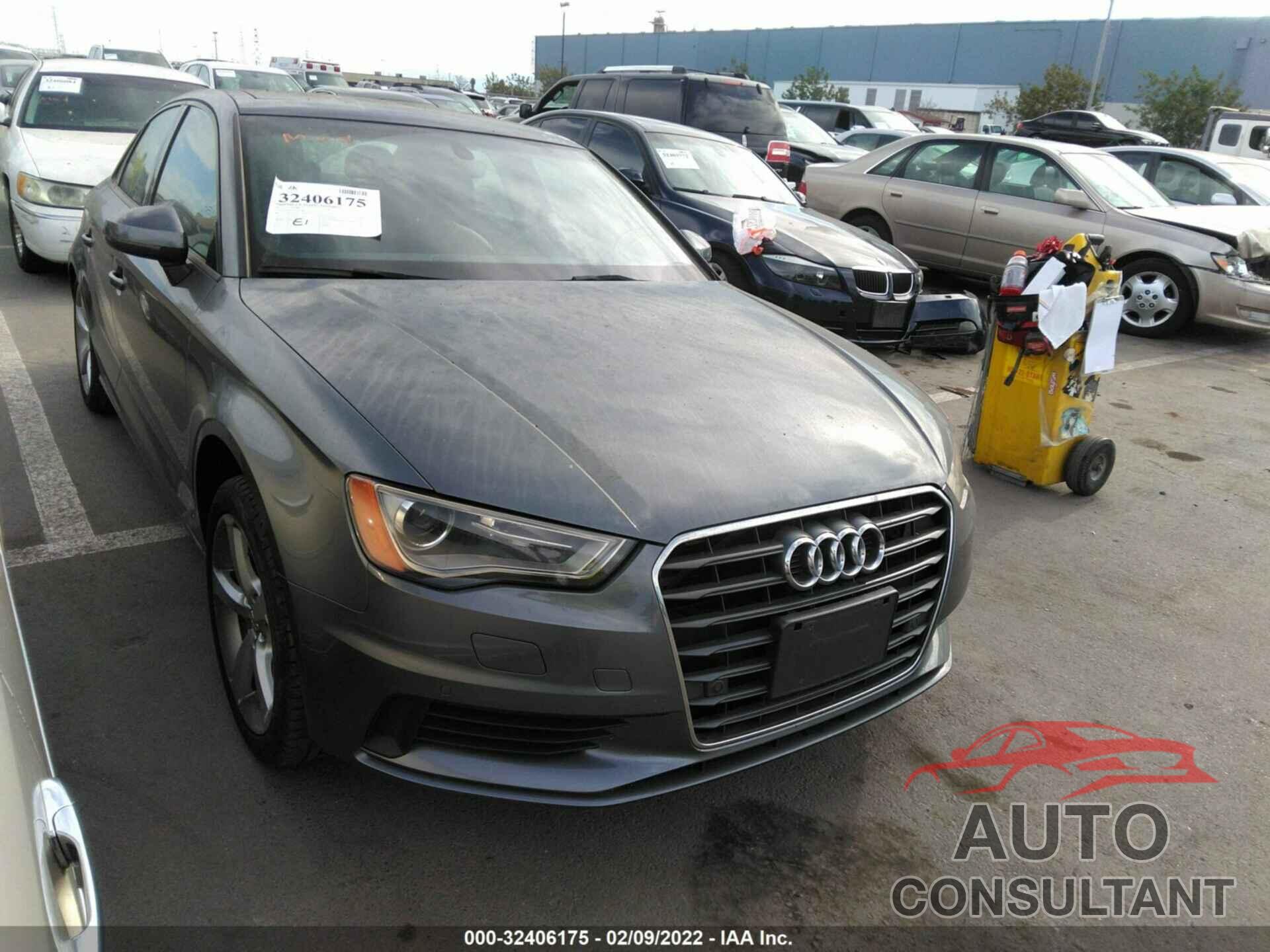 AUDI A3 2016 - WAUA7GFF3G1012388