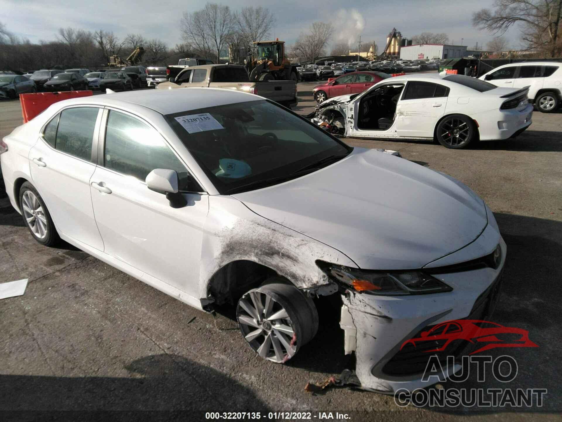 TOYOTA CAMRY 2021 - 4T1C11AK3MU592780