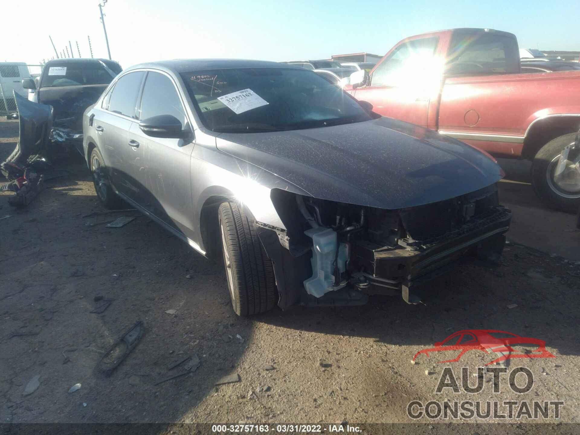 VOLKSWAGEN PASSAT 2018 - 1VWBA7A37JC004776