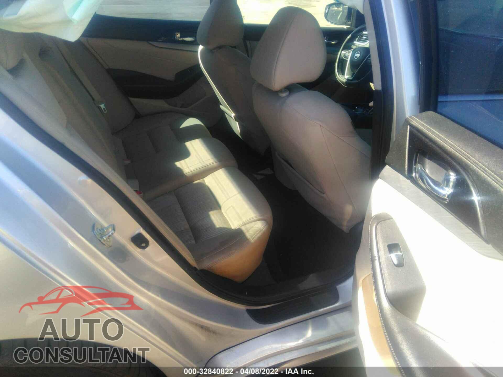 NISSAN MAXIMA 2016 - 1N4AA6AP9GC419950