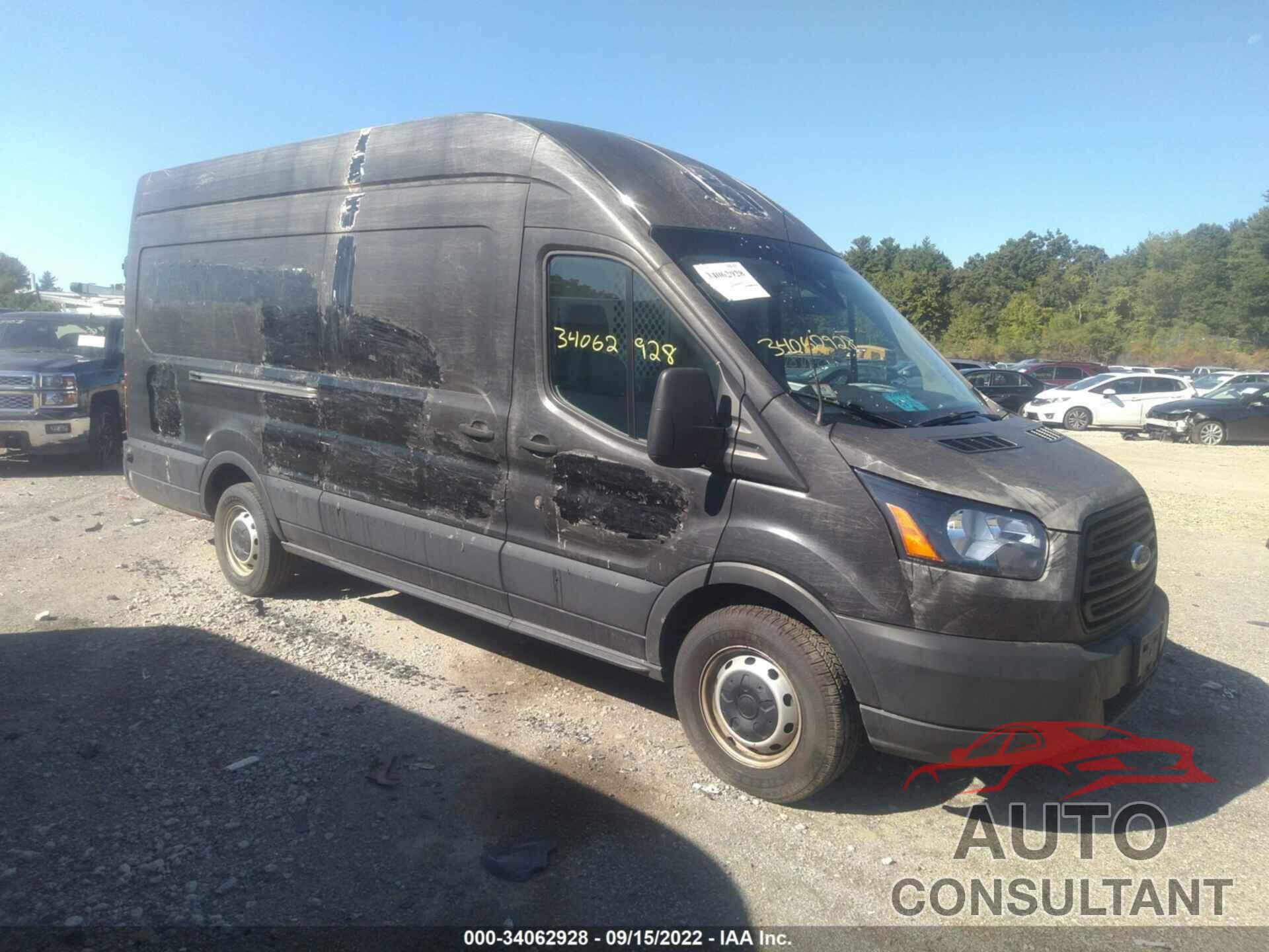 FORD TRANSIT VAN 2019 - 1FTYR3XV6KKA63963