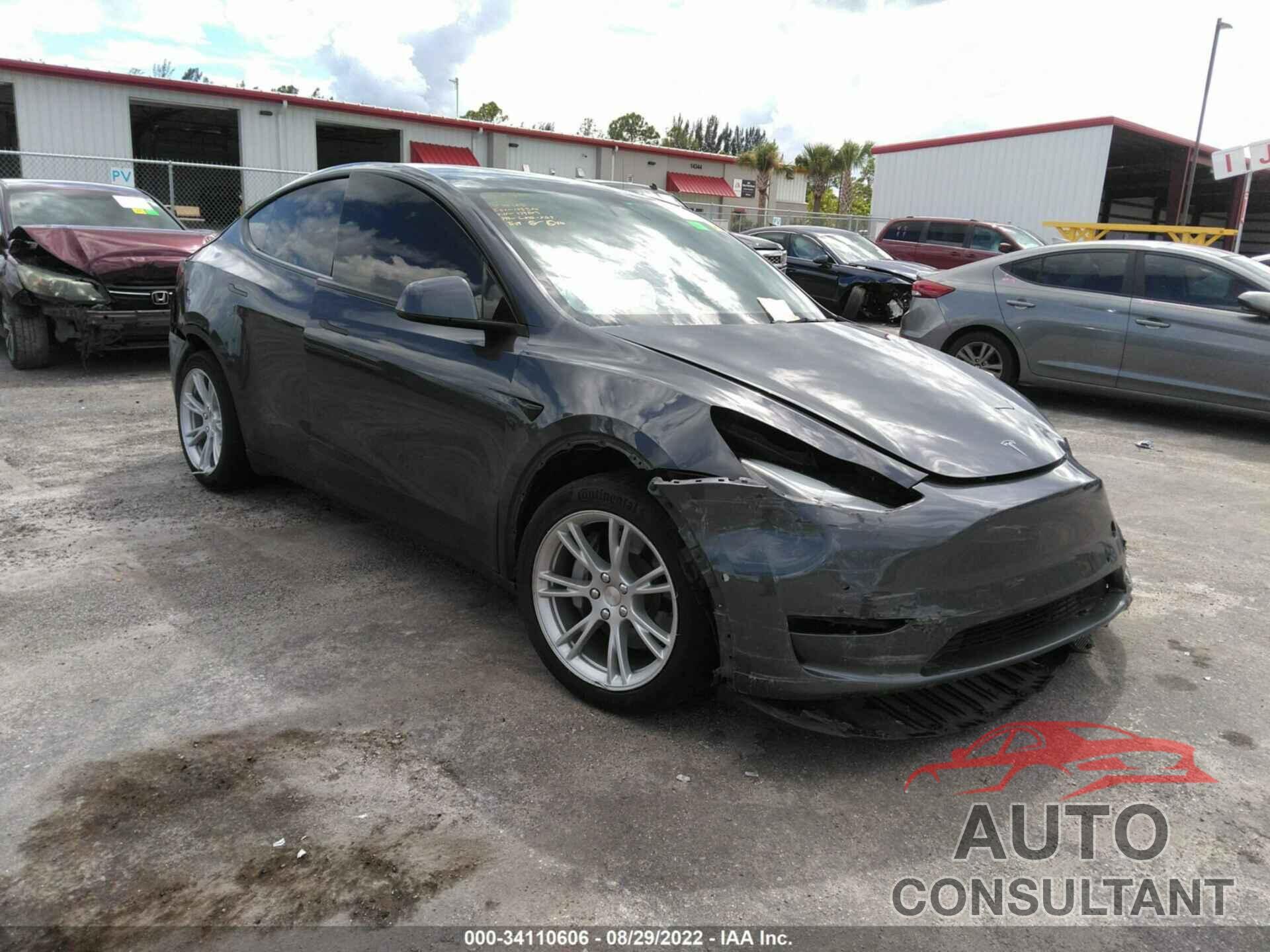 TESLA MODEL Y 2021 - 5YJYGDEE6MF179209