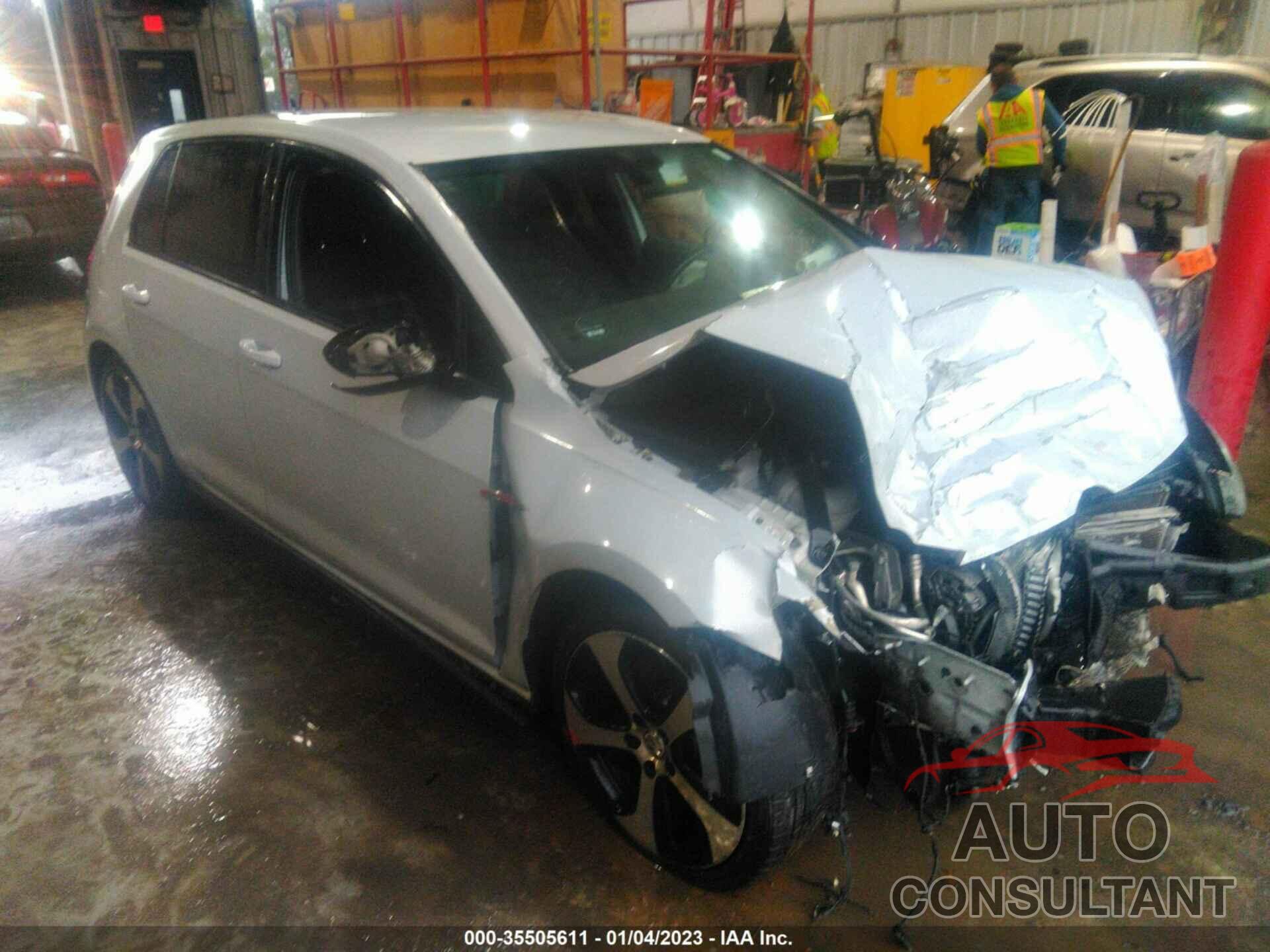 VOLKSWAGEN GOLF GTI 2018 - 3VW447AU1JM271130