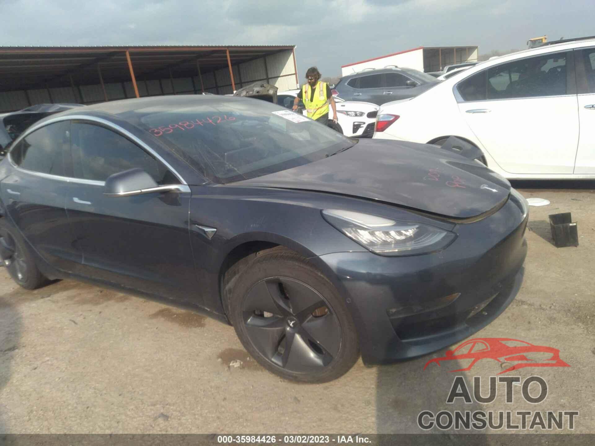 TESLA MODEL 3 2018 - 5YJ3E1EA0JF033931