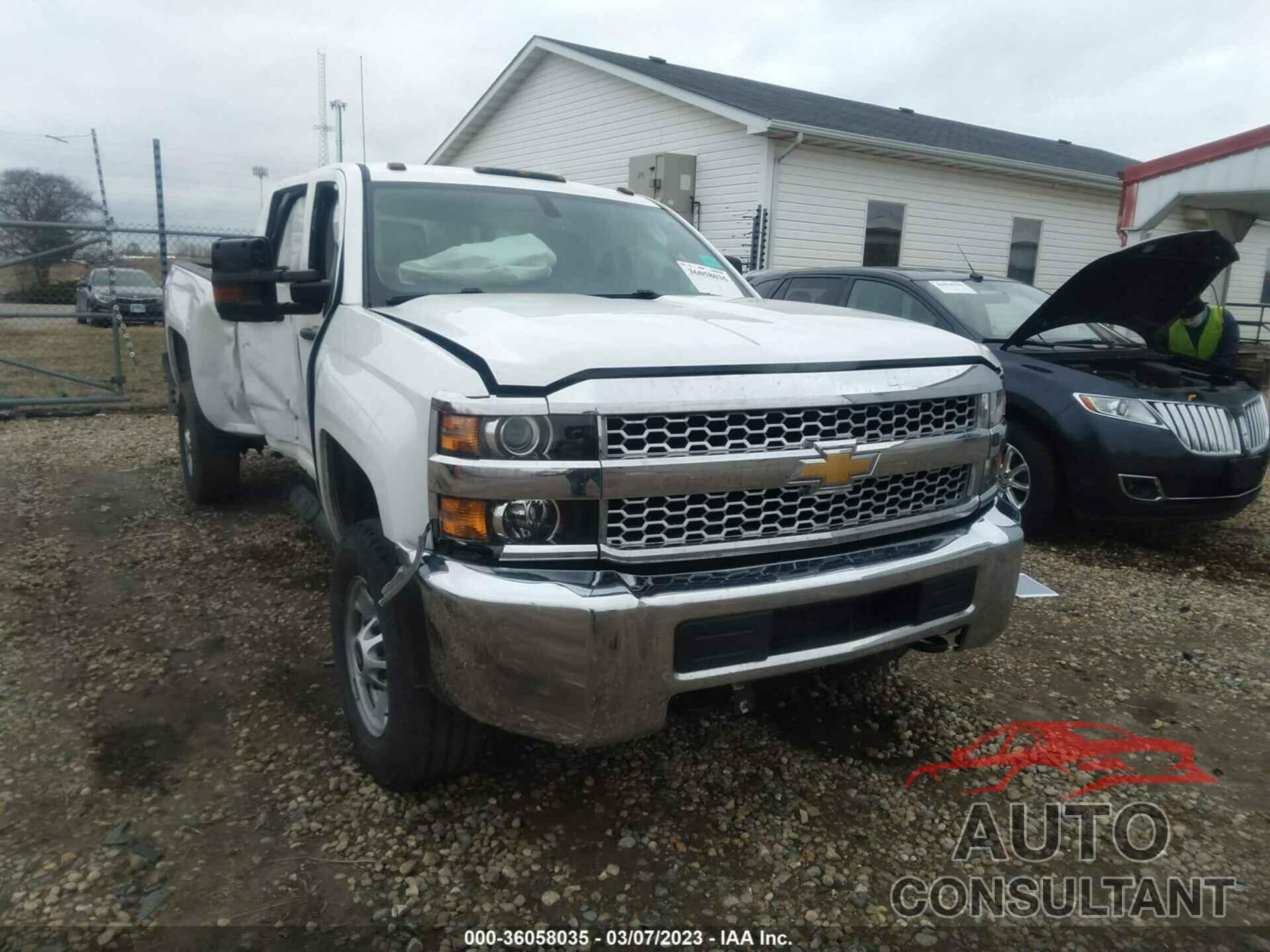 CHEVROLET SILVERADO 2500HD 2019 - 1GC1KREG4KF268266