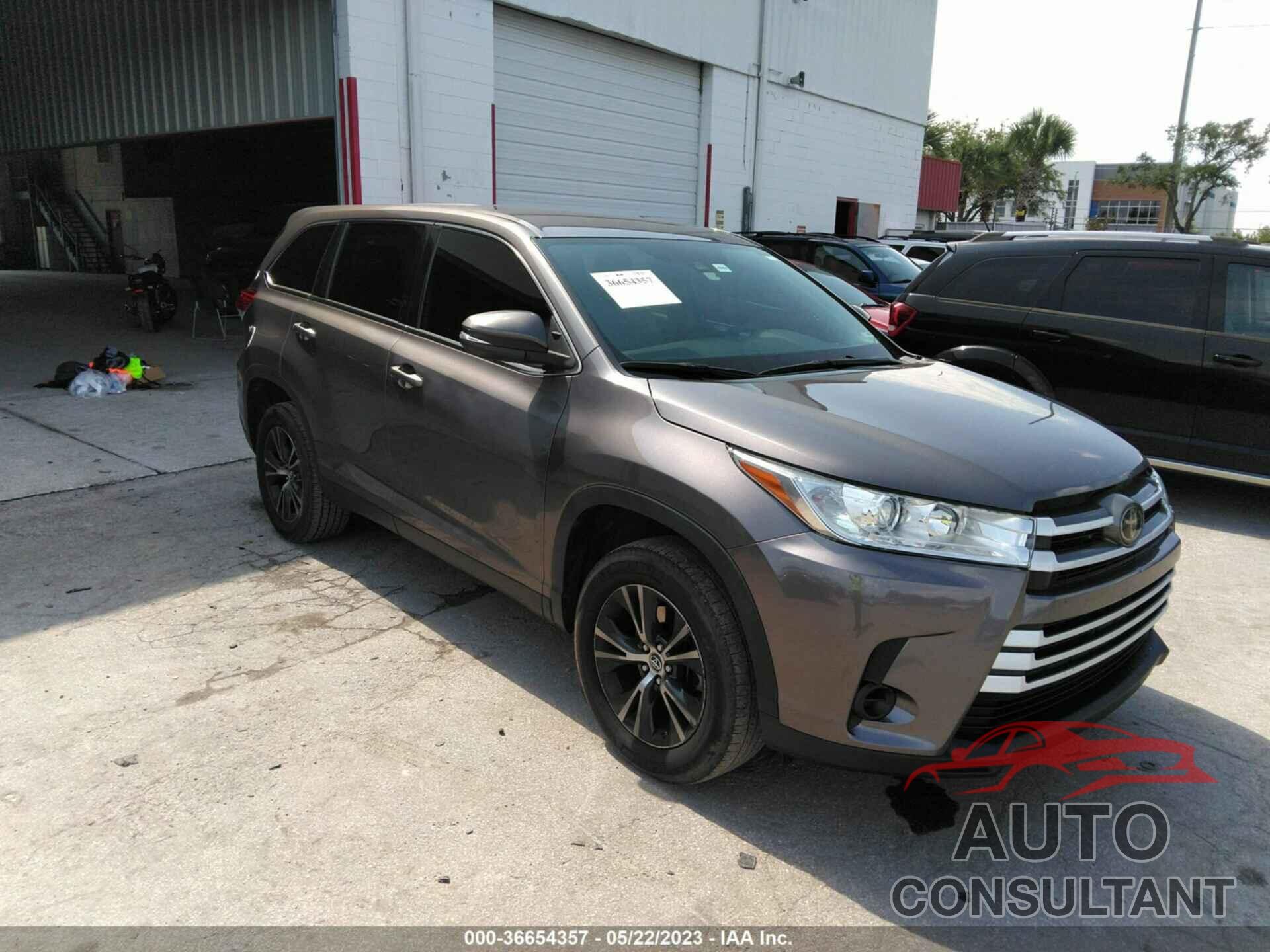 TOYOTA HIGHLANDER 2019 - 5TDZARFH3KS048405