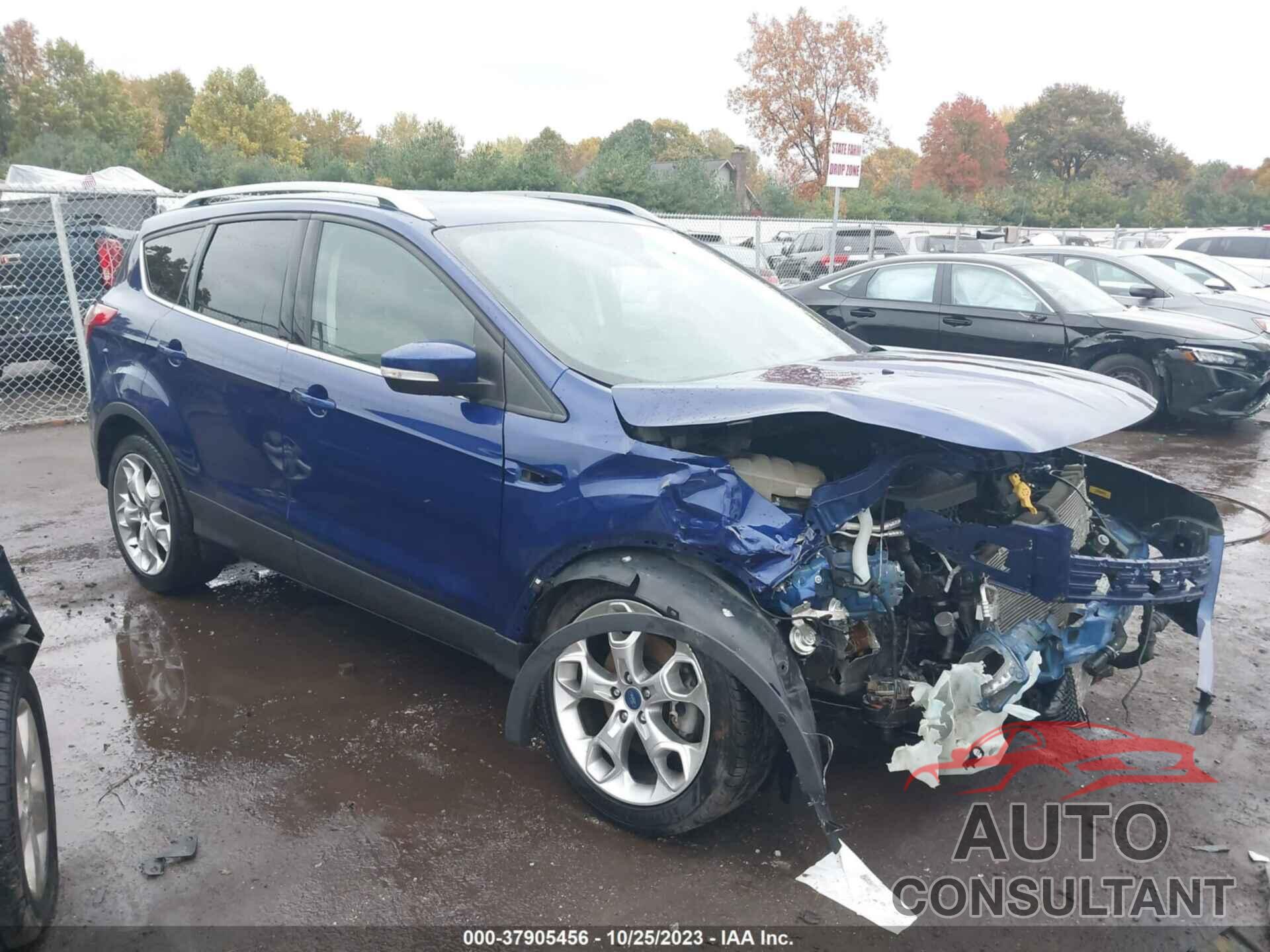 FORD ESCAPE 2015 - 1FMCU9J93FUB11772