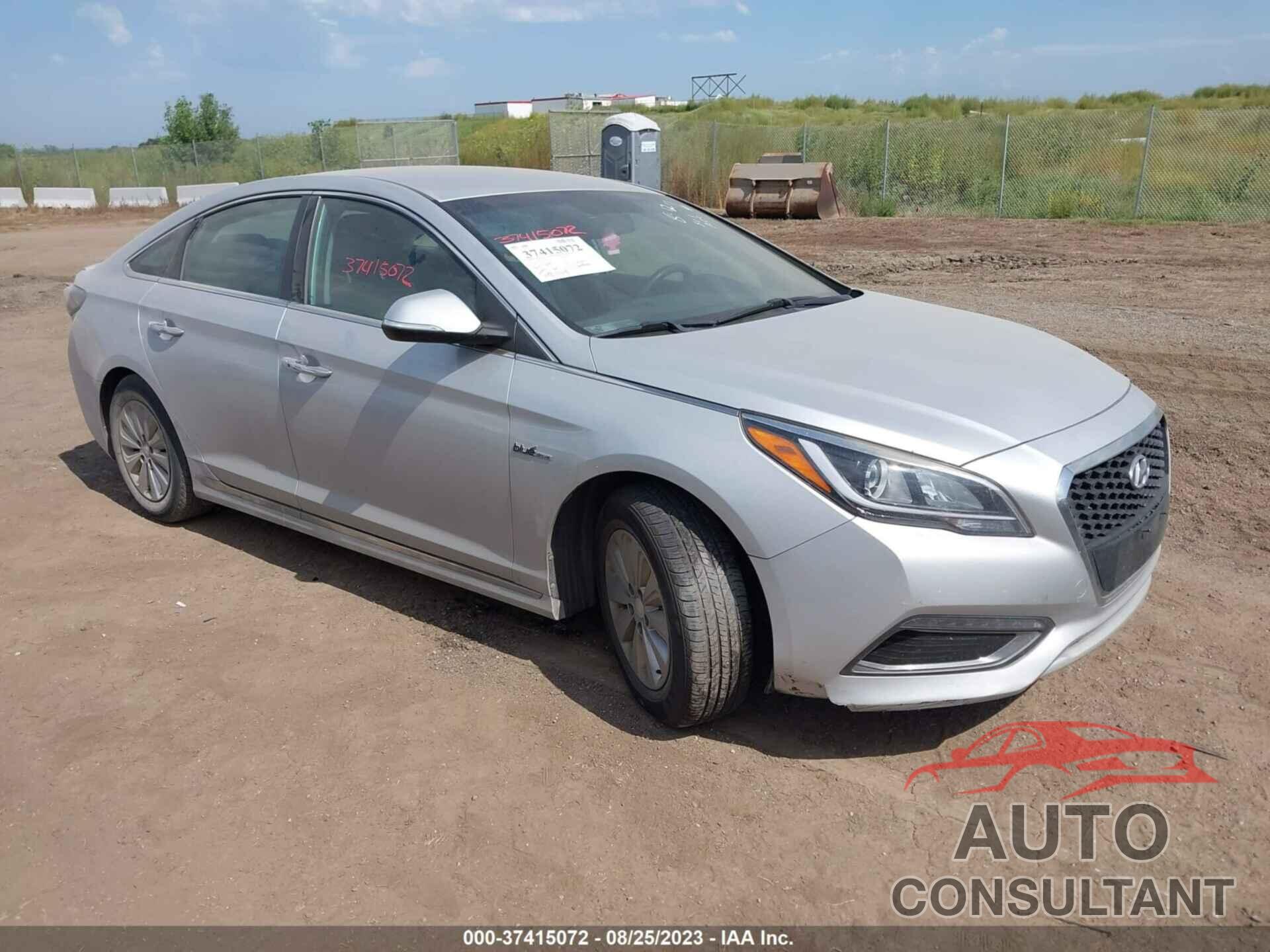 HYUNDAI SONATA HYBRID 2016 - KMHE24L19GA033087