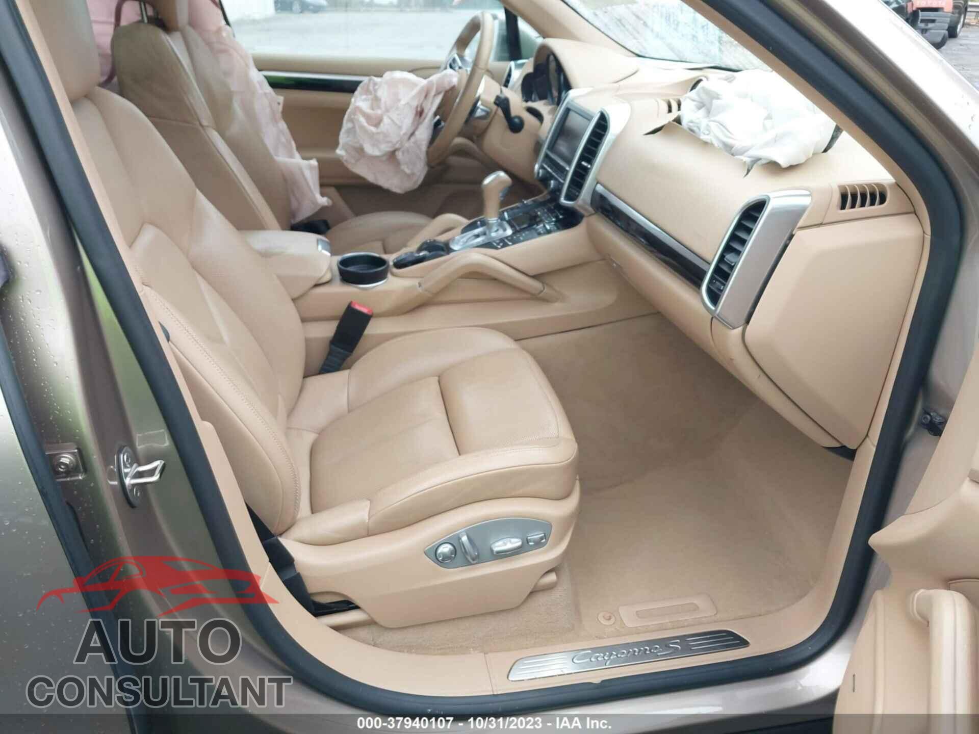 PORSCHE CAYENNE 2016 - WP1AB2A22GLA97025