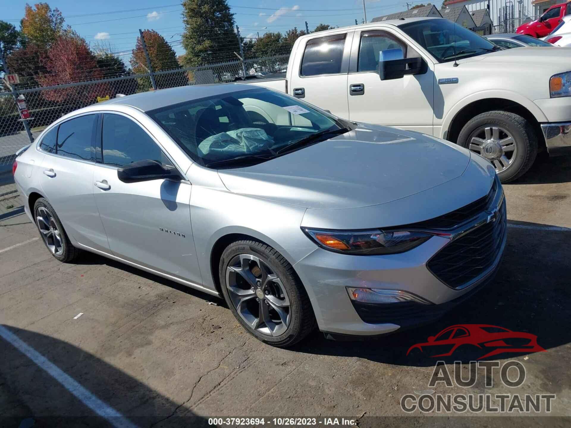 CHEVROLET MALIBU 2019 - 1G1ZG5ST2KF204704