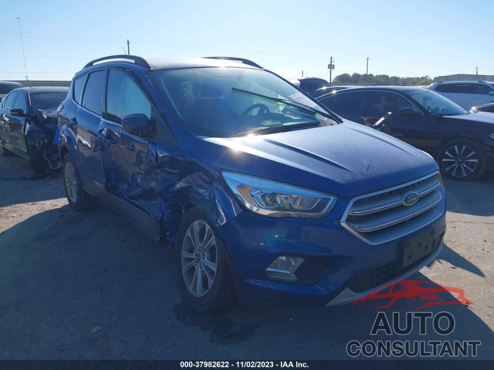 FORD ESCAPE 2017 - 1FMCU0GDXHUD28164