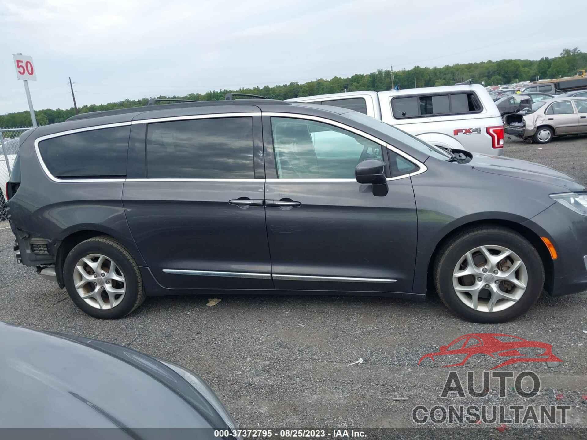CHRYSLER PACIFICA 2017 - 2C4RC1BG6HR831373