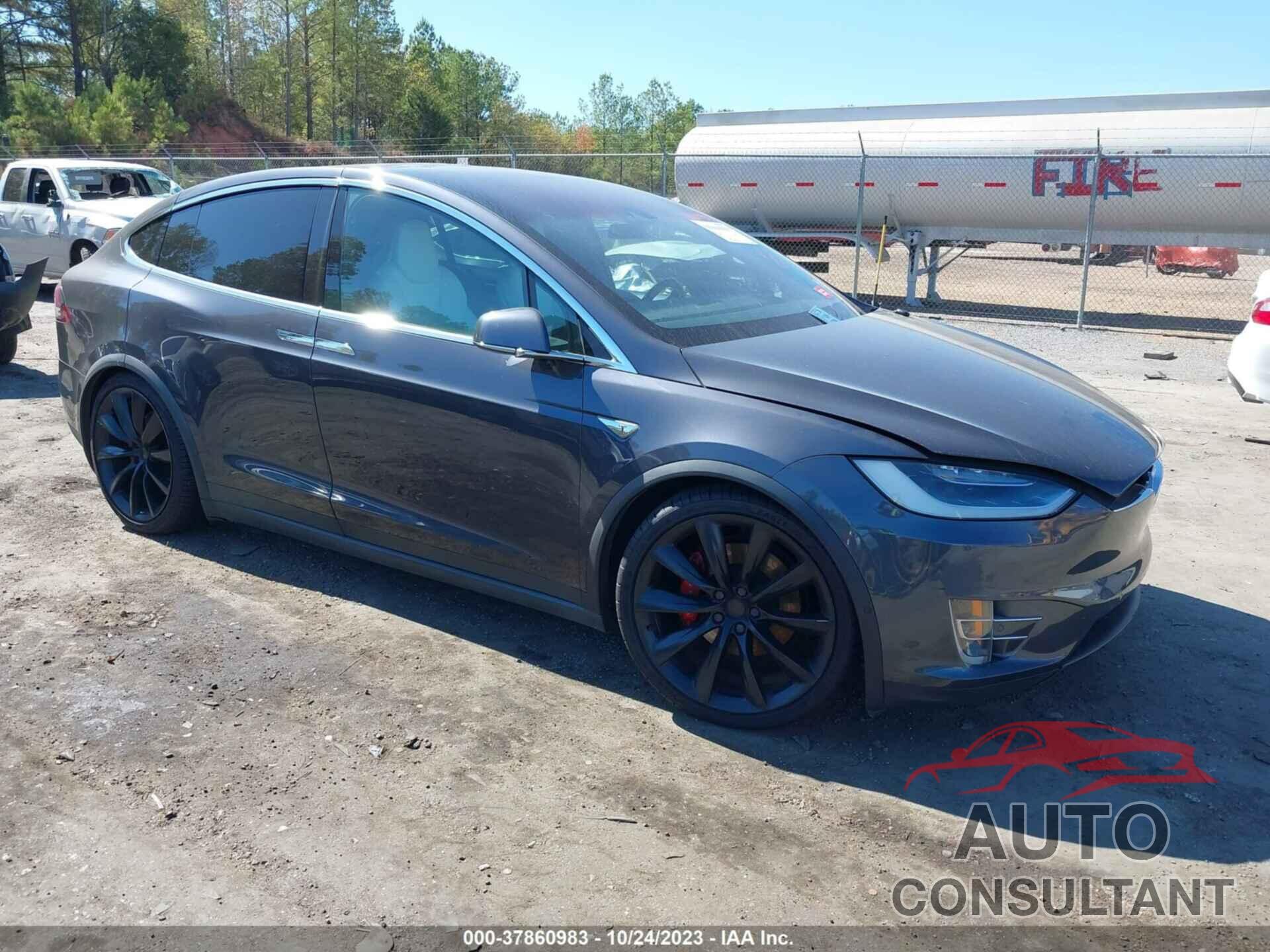 TESLA MODEL X 2016 - 5YJXCBE45GF003565